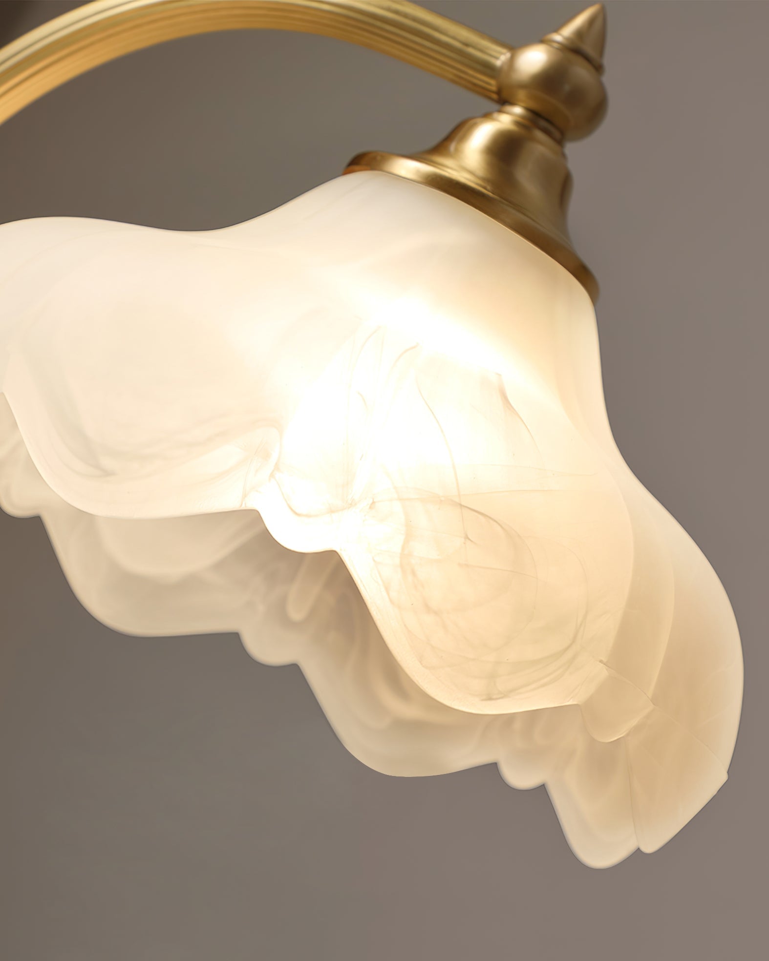 Magnolya Flower Table Lamp - Lumpaz