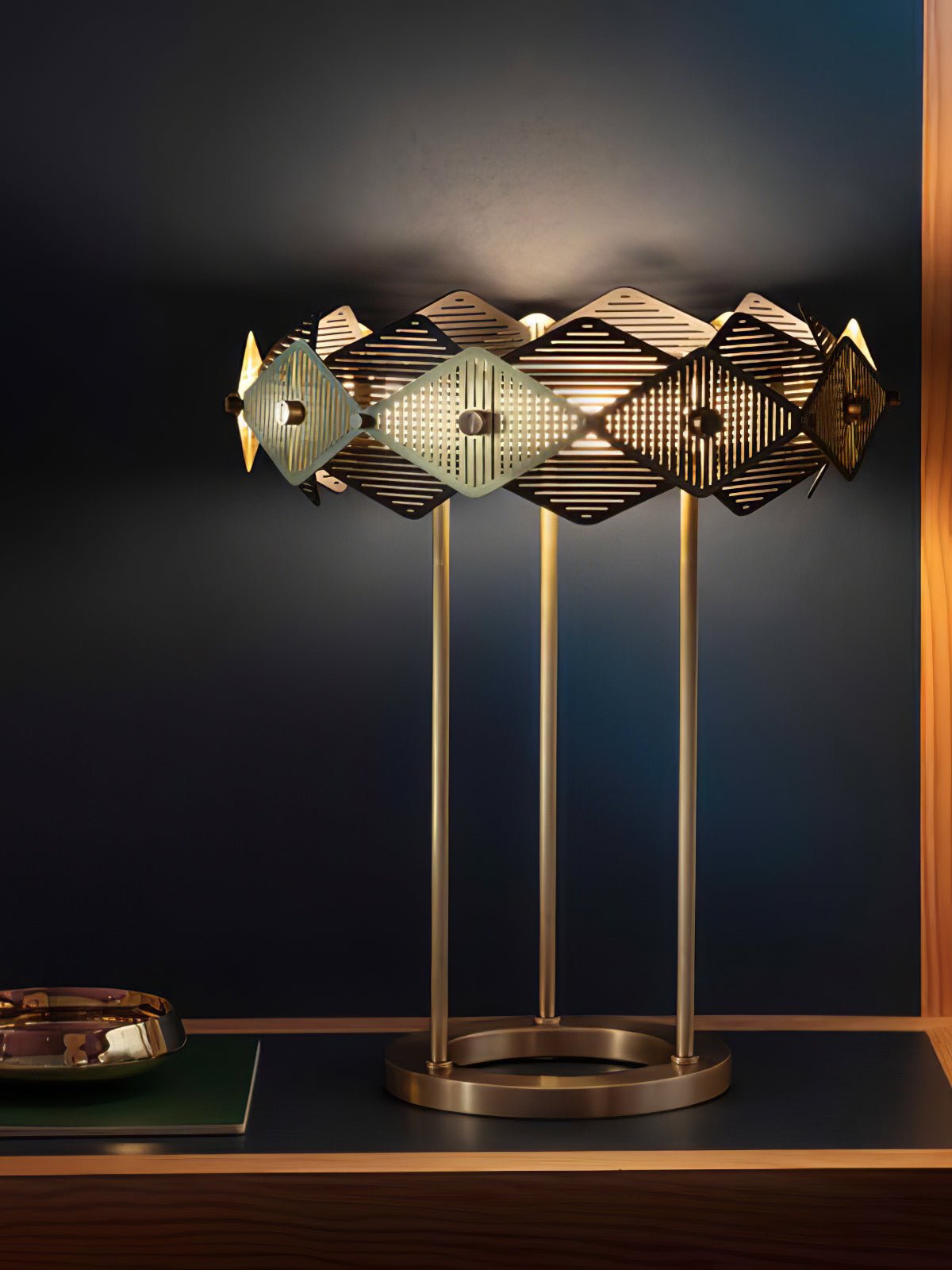 Rote Table Lamp - Lumpaz