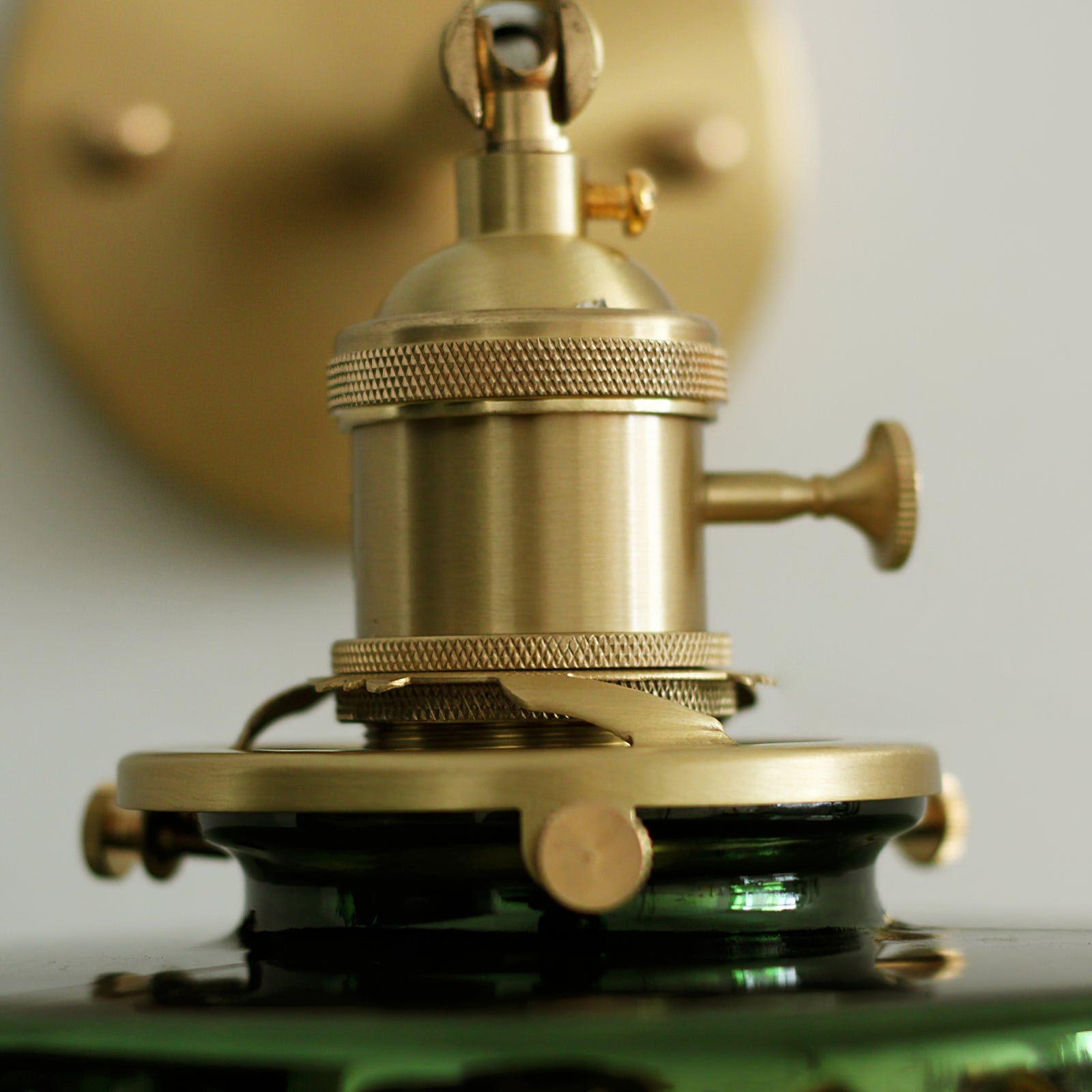 Green Glass Wall Lamp - Lumpaz