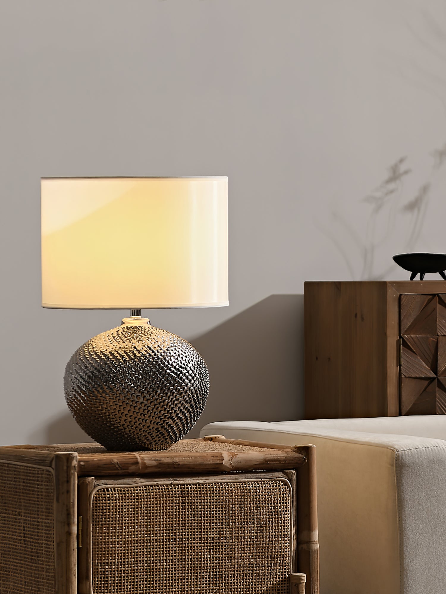 Mabel Textured Ceramic Table Lamp - Lumpaz