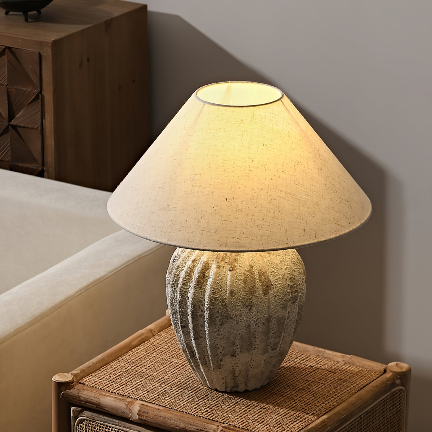 Fluted Ceramic Table Lamp - Lumpaz
