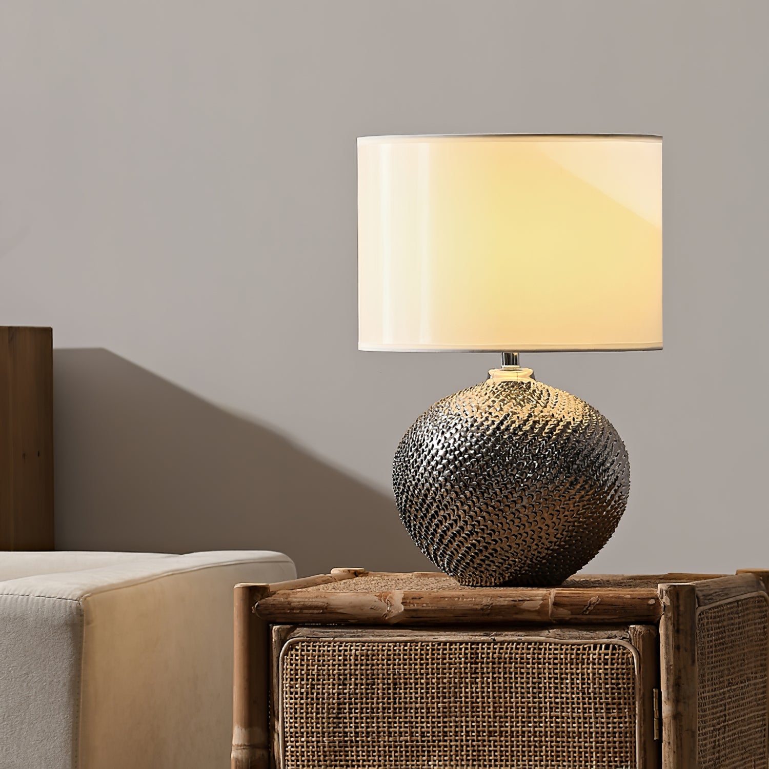 Mabel Textured Ceramic Table Lamp - Lumpaz