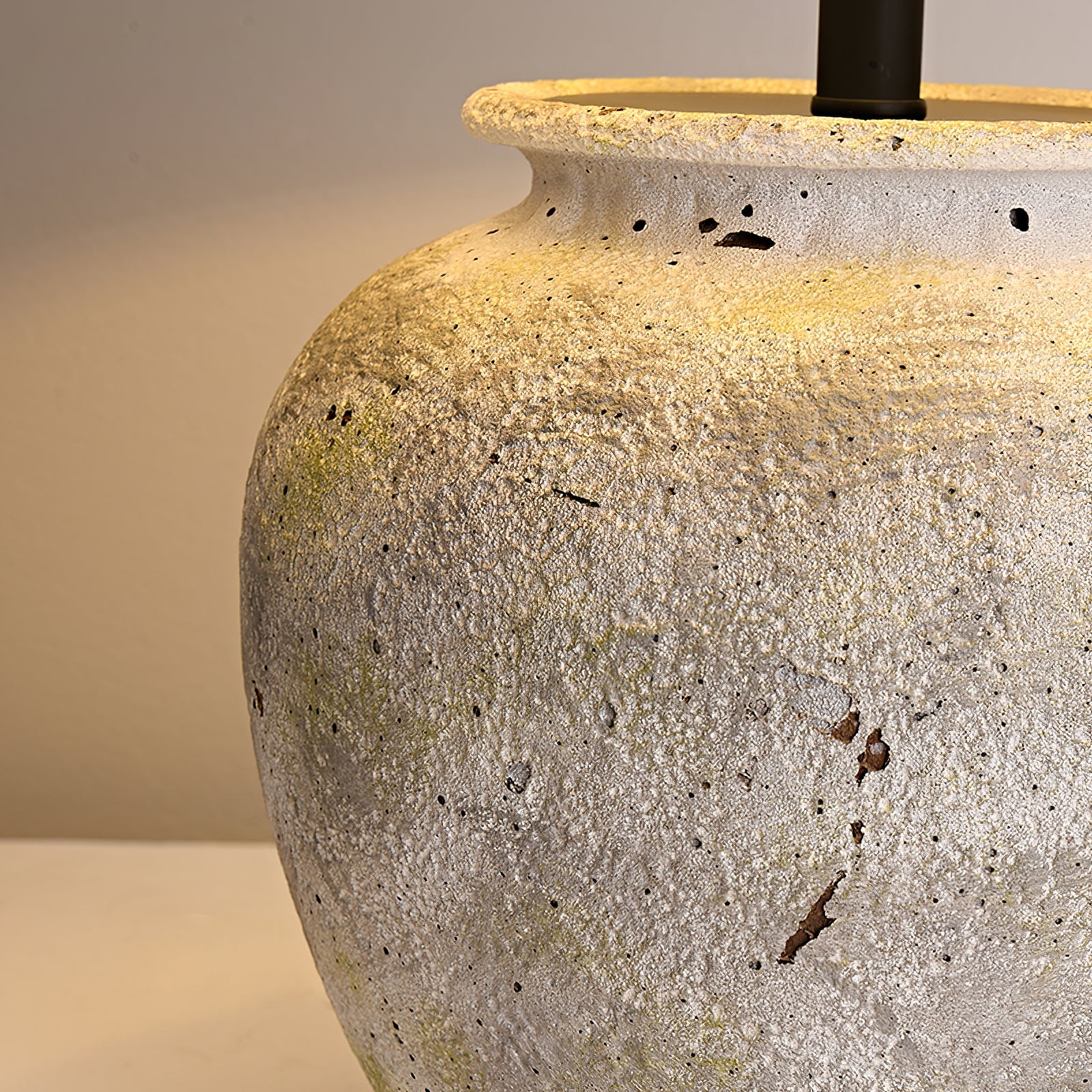 Houa Ceramic Table Lamp - Lumpaz