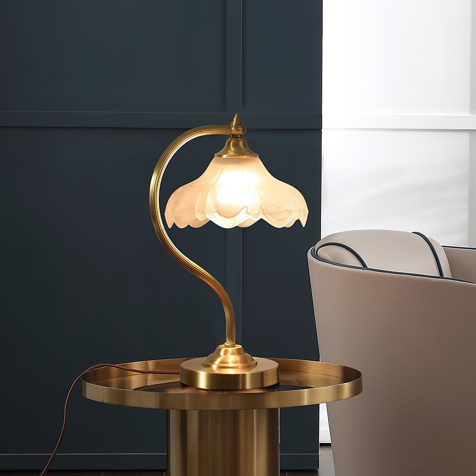 Magnolya Flower Table Lamp - Lumpaz