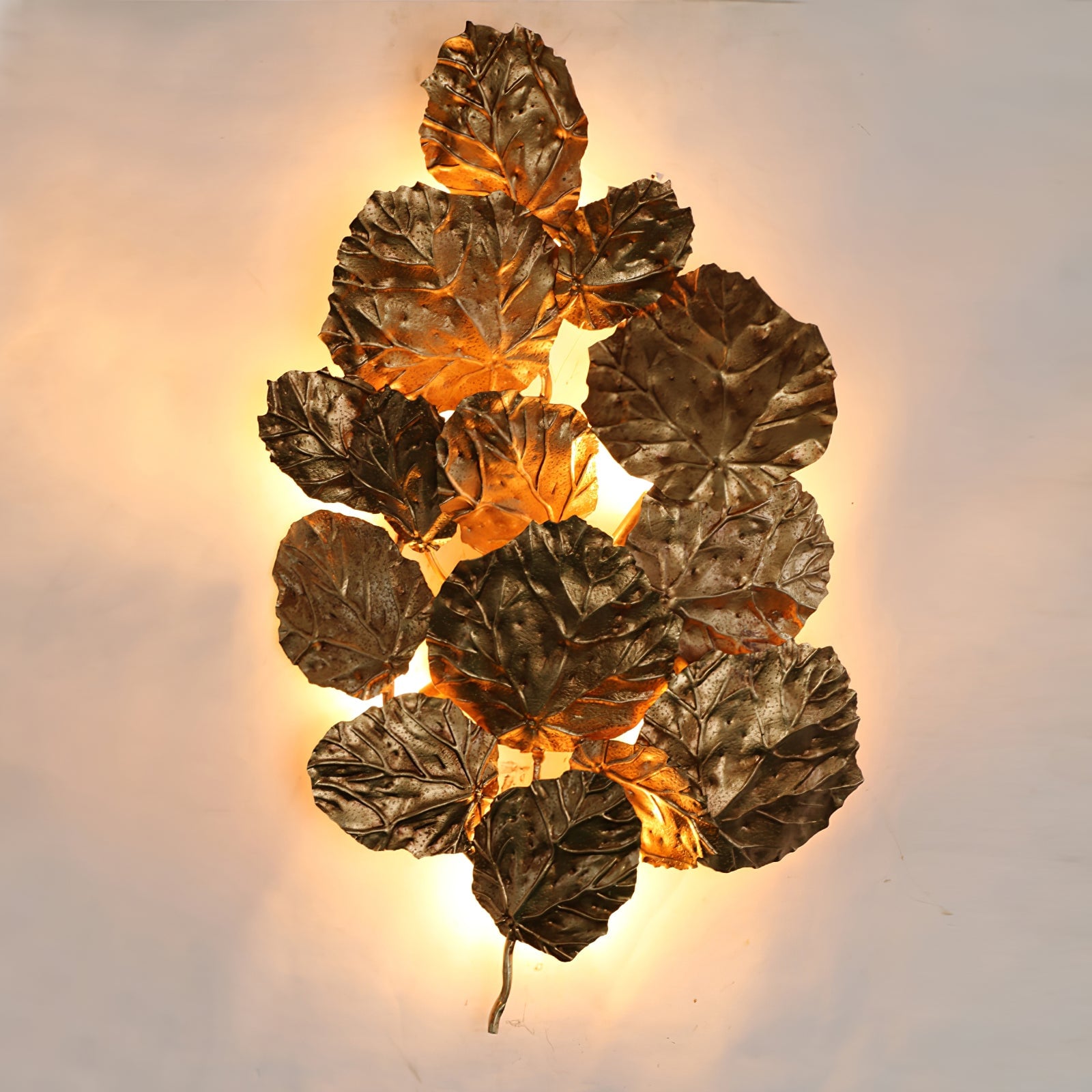 Pathleaf Heap Wall Lamp - Lumpaz