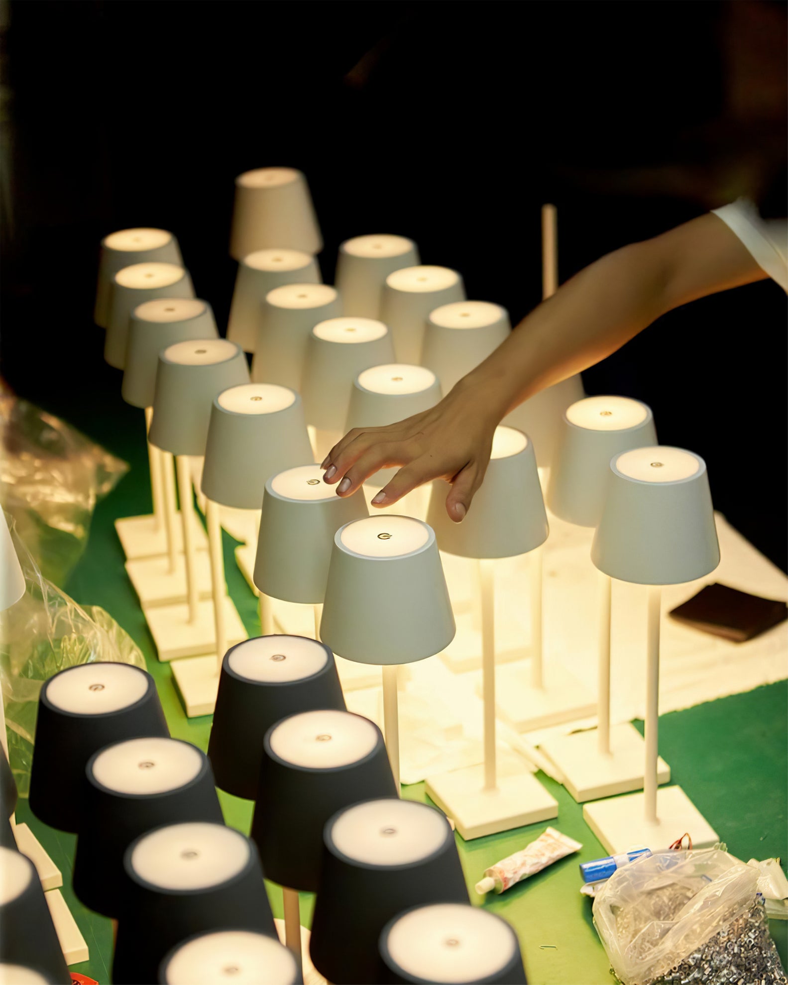 Poldina Built-in Battery Table Lamp - Lumpaz