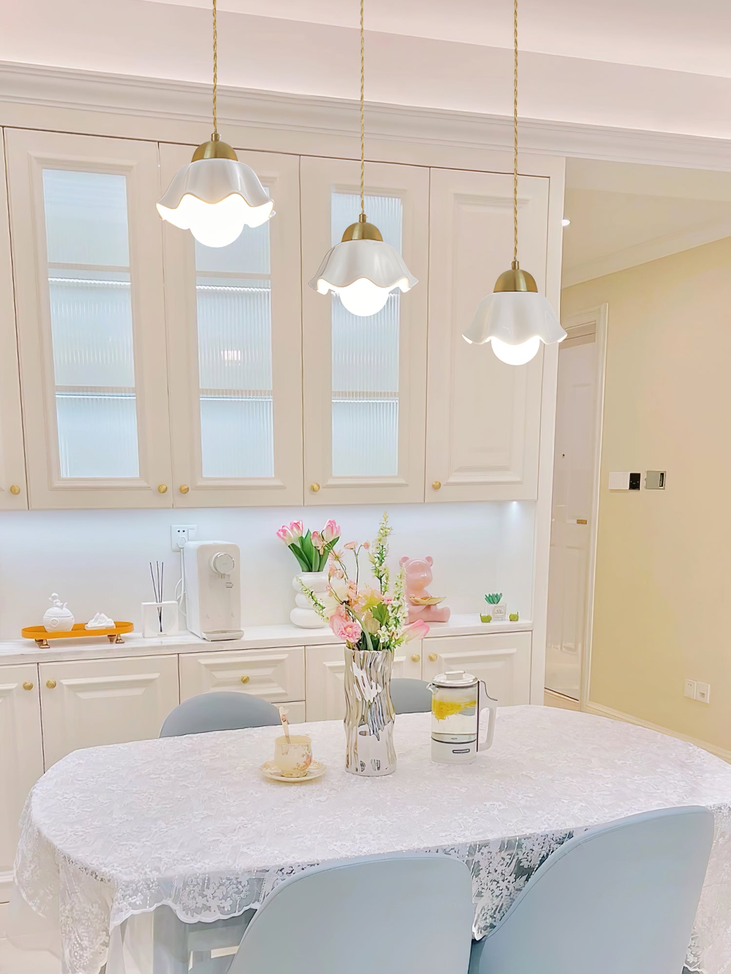 Ceramics Floral Pendant Light - Lumpaz