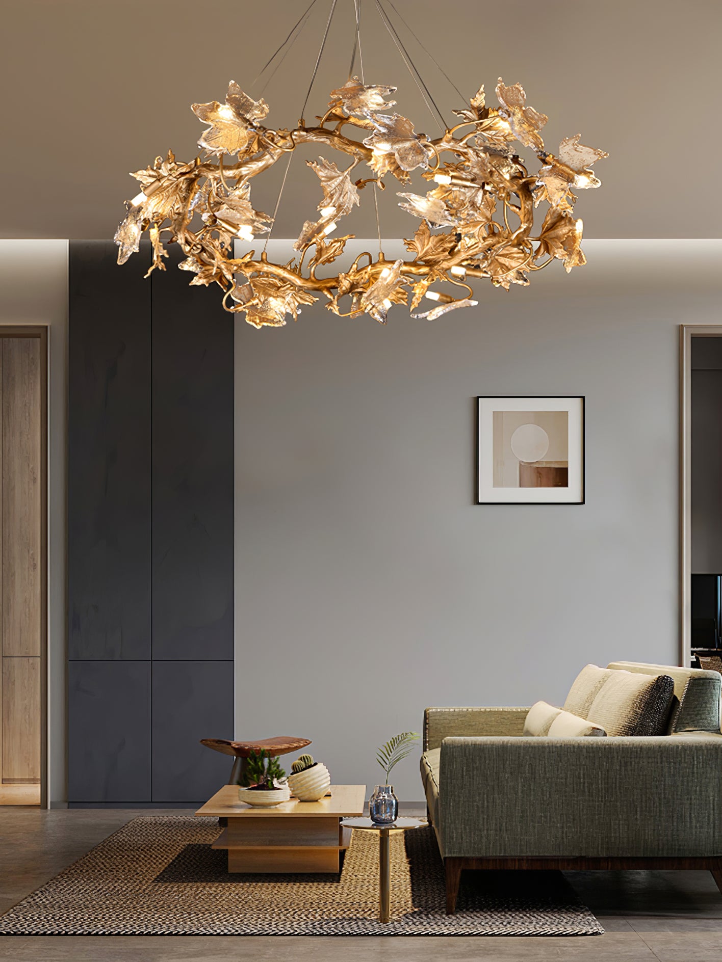Folio Crown Chandelier - Lumpaz
