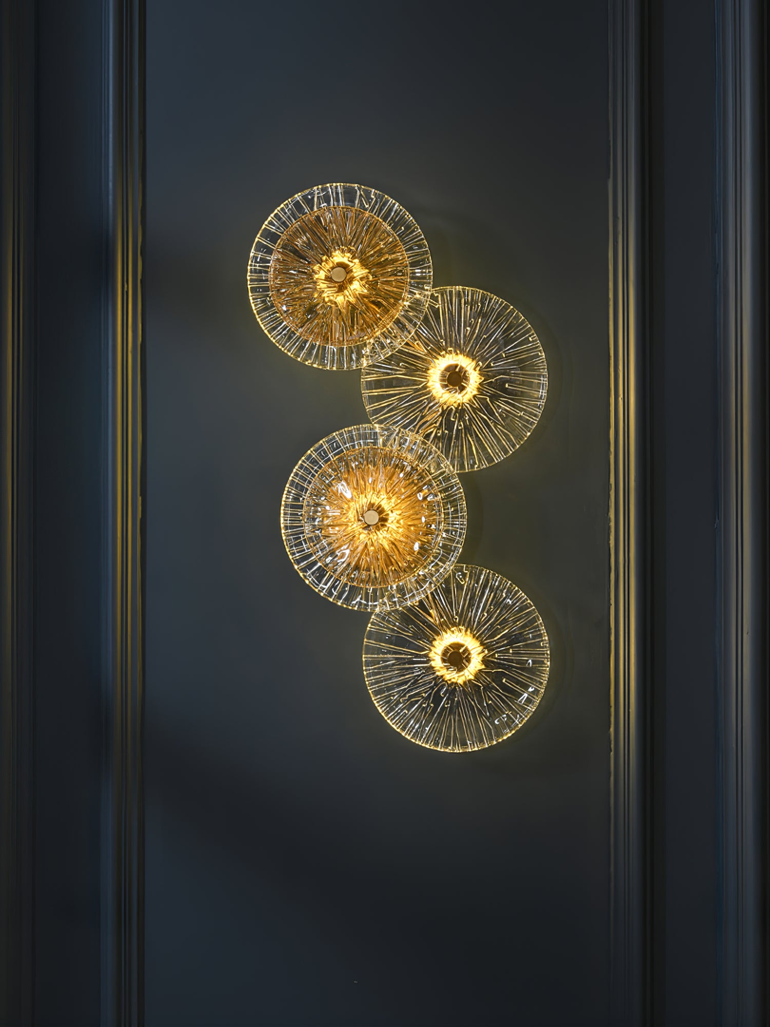 Lotus Leaves Wall Lamp - Lumpaz