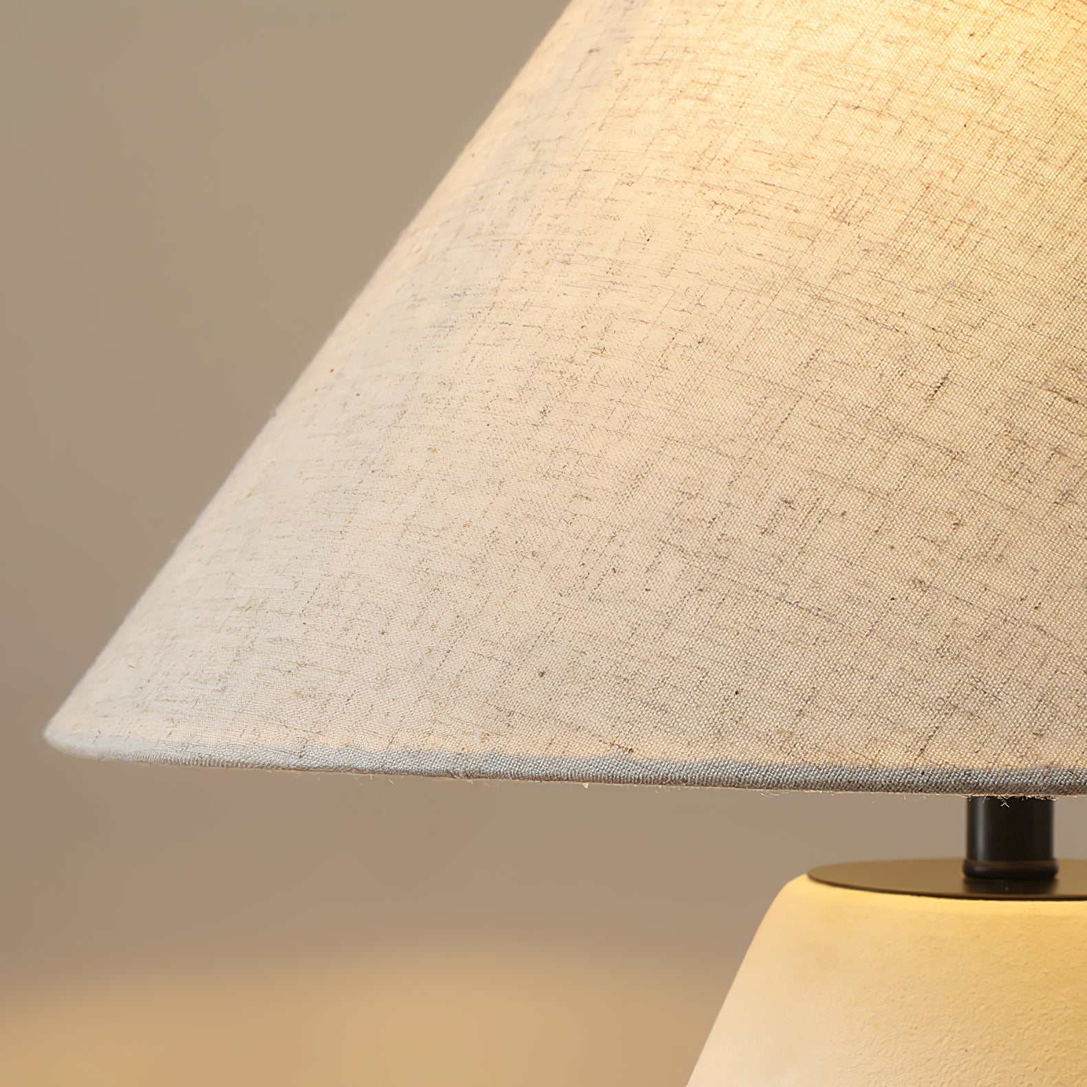 Scatchard Ceramic Table Lamp - Lumpaz