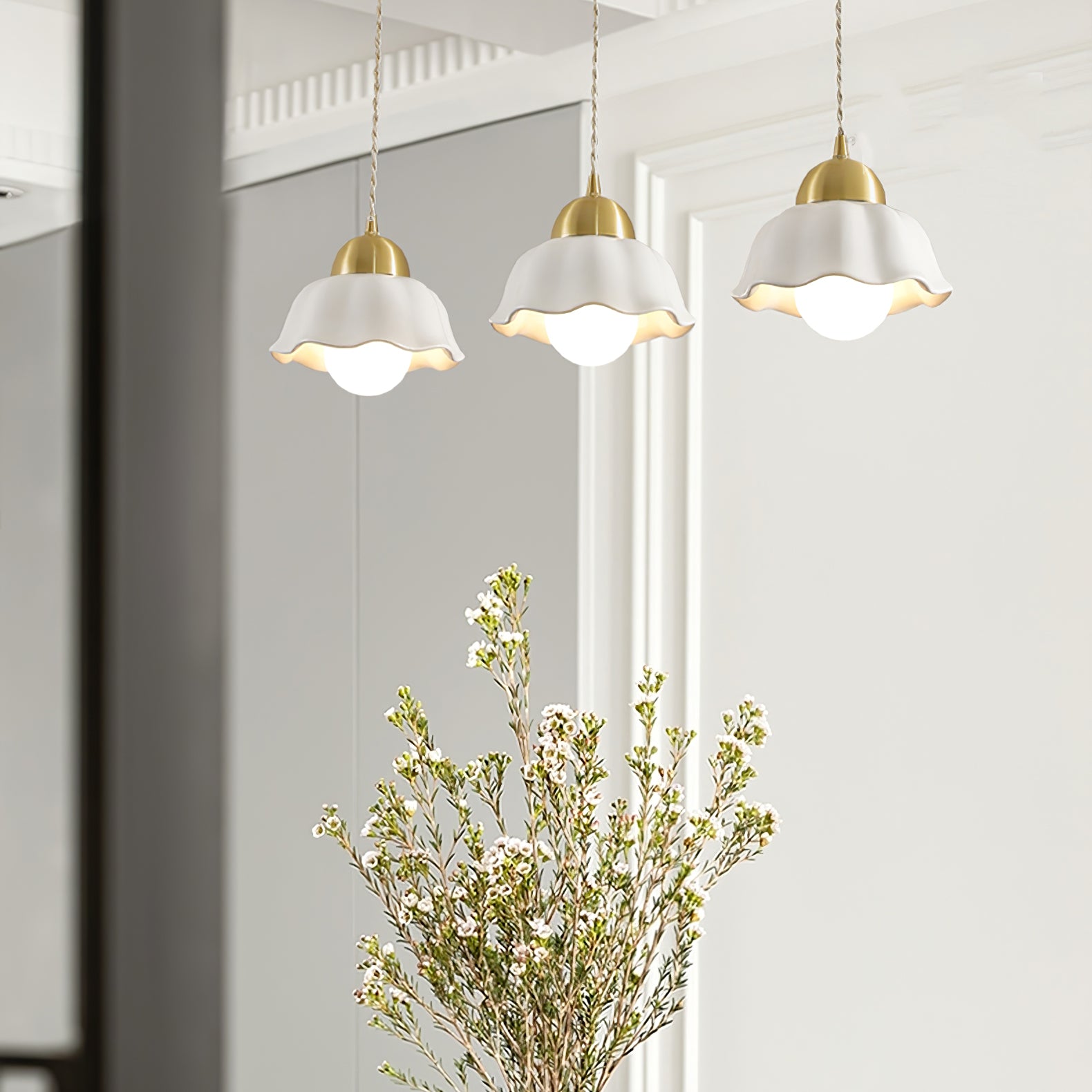 Ceramics Floral Pendant Light - Lumpaz