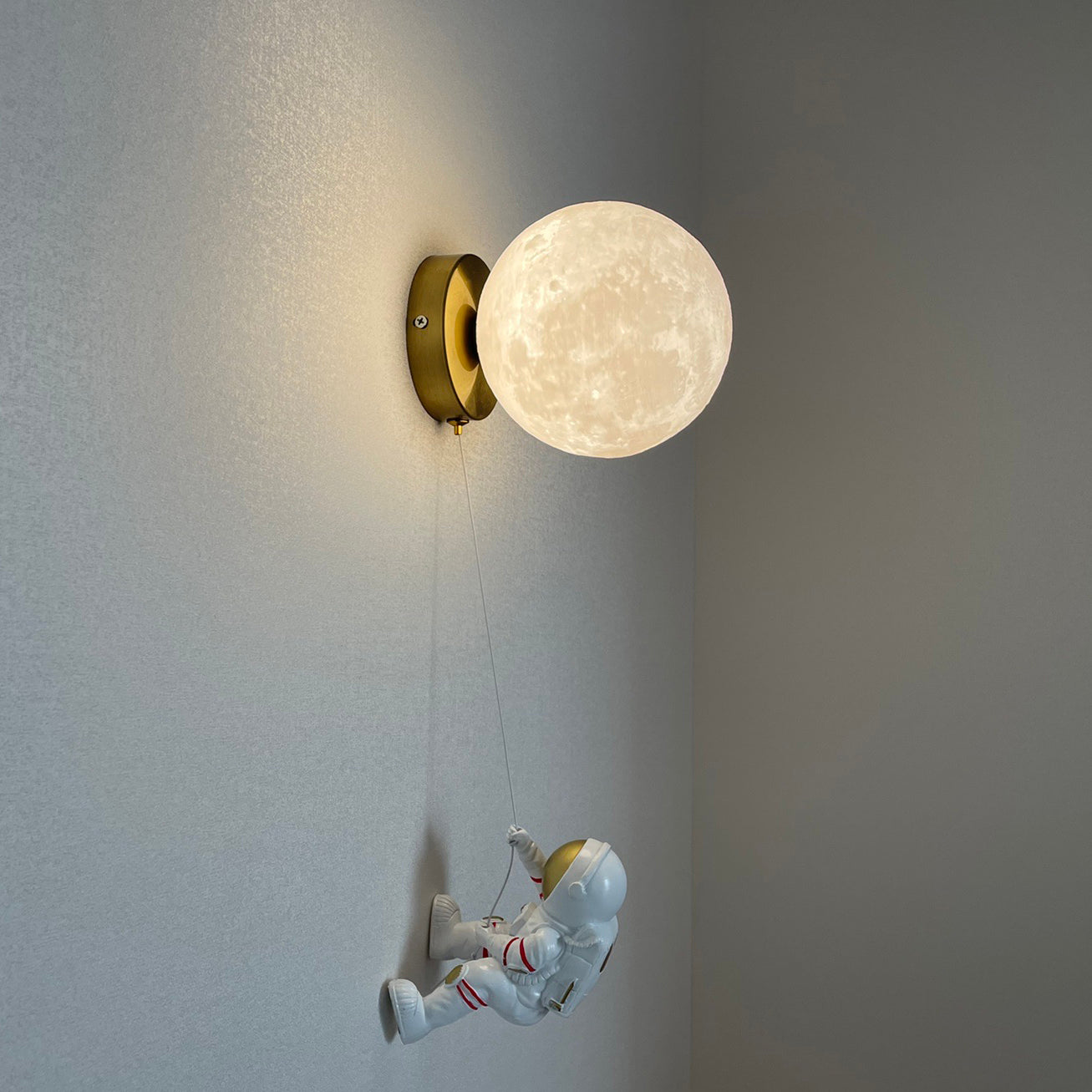 Lunar Wall Lamp - Lumpaz