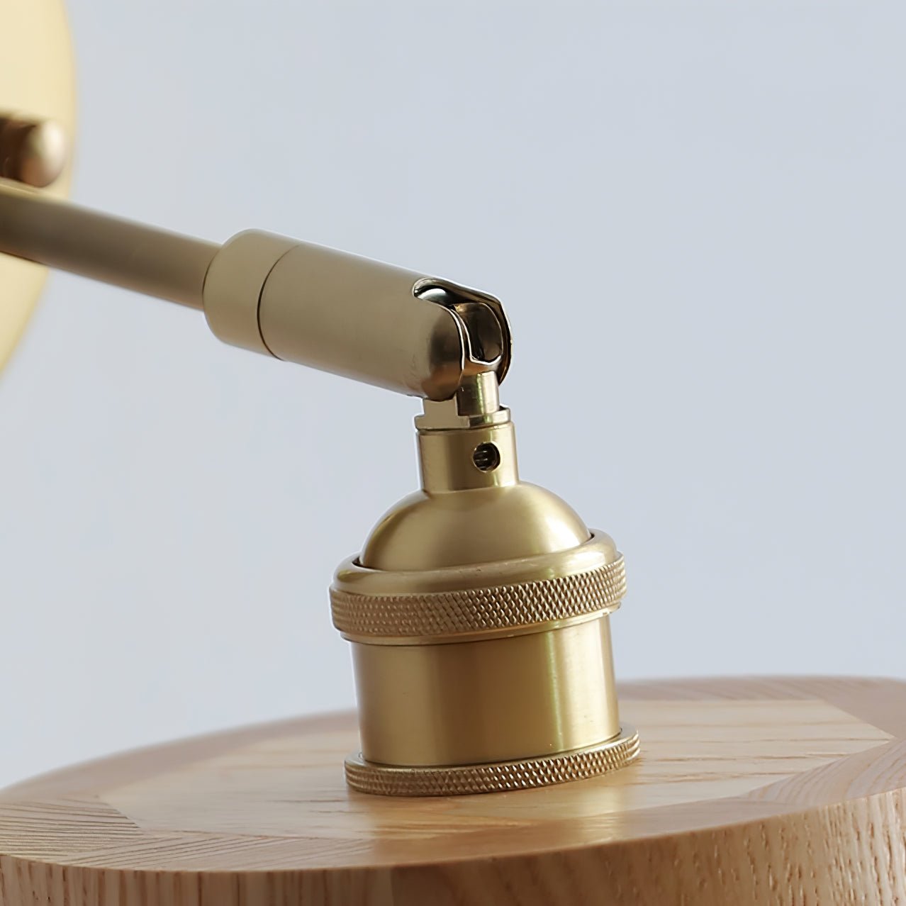 Rotatable Wooden Wall Lamp - Lumpaz