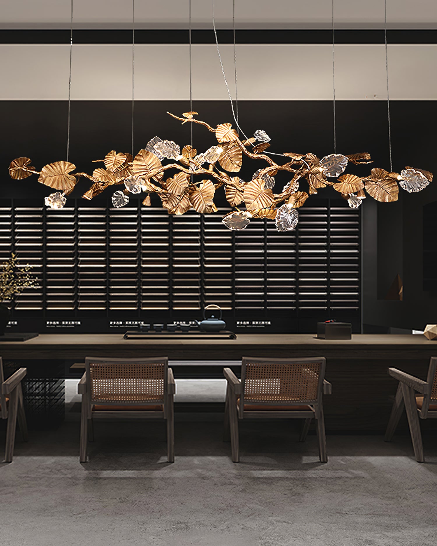 Brass Leaf Chandelier - Lumpaz