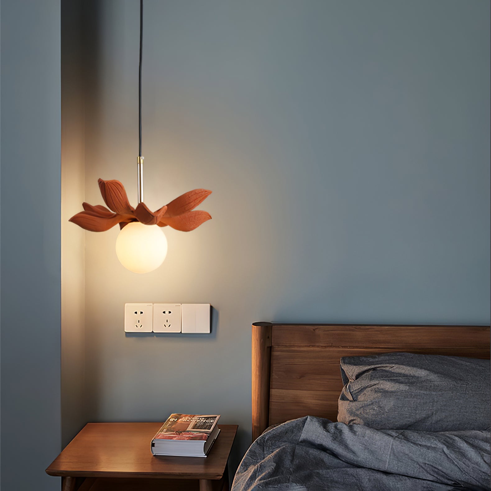 Resin Small Pendant Light - Lumpaz