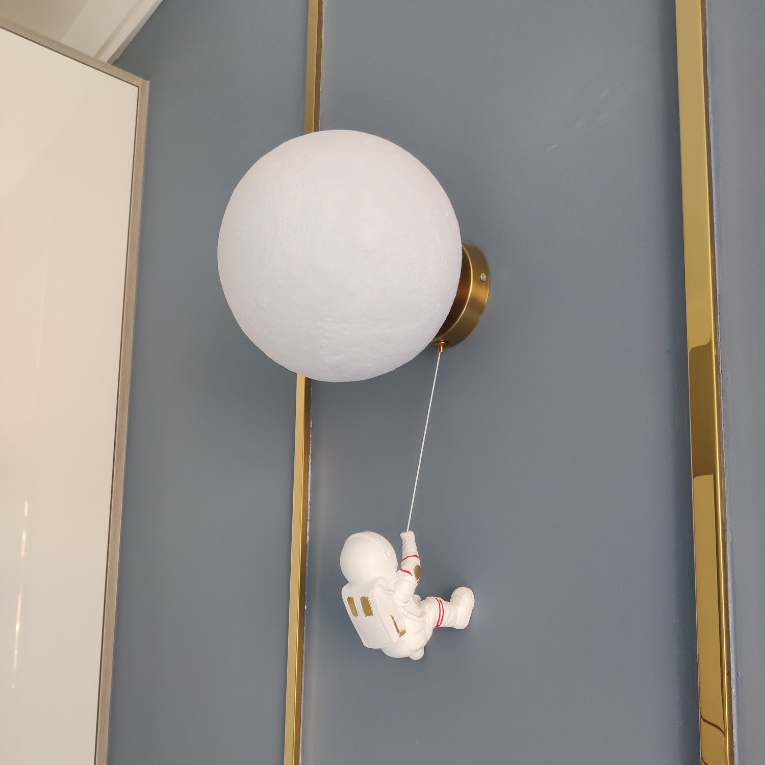 Lunar Wall Lamp - Lumpaz