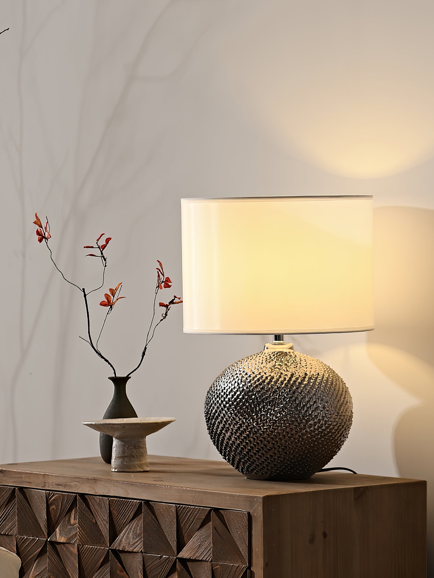 Mabel Textured Ceramic Table Lamp - Lumpaz