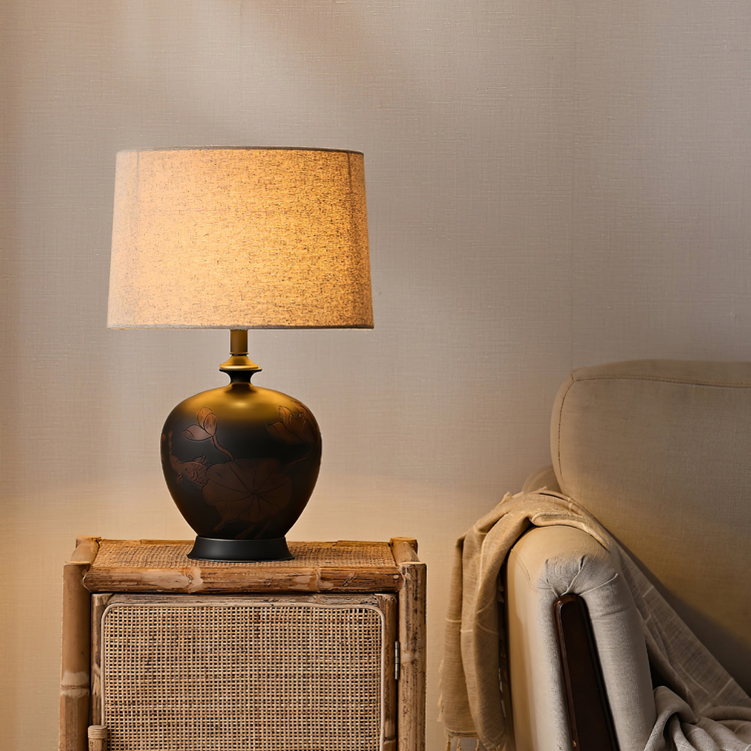 Fish Motif Ceramic Table Lamp - Lumpaz