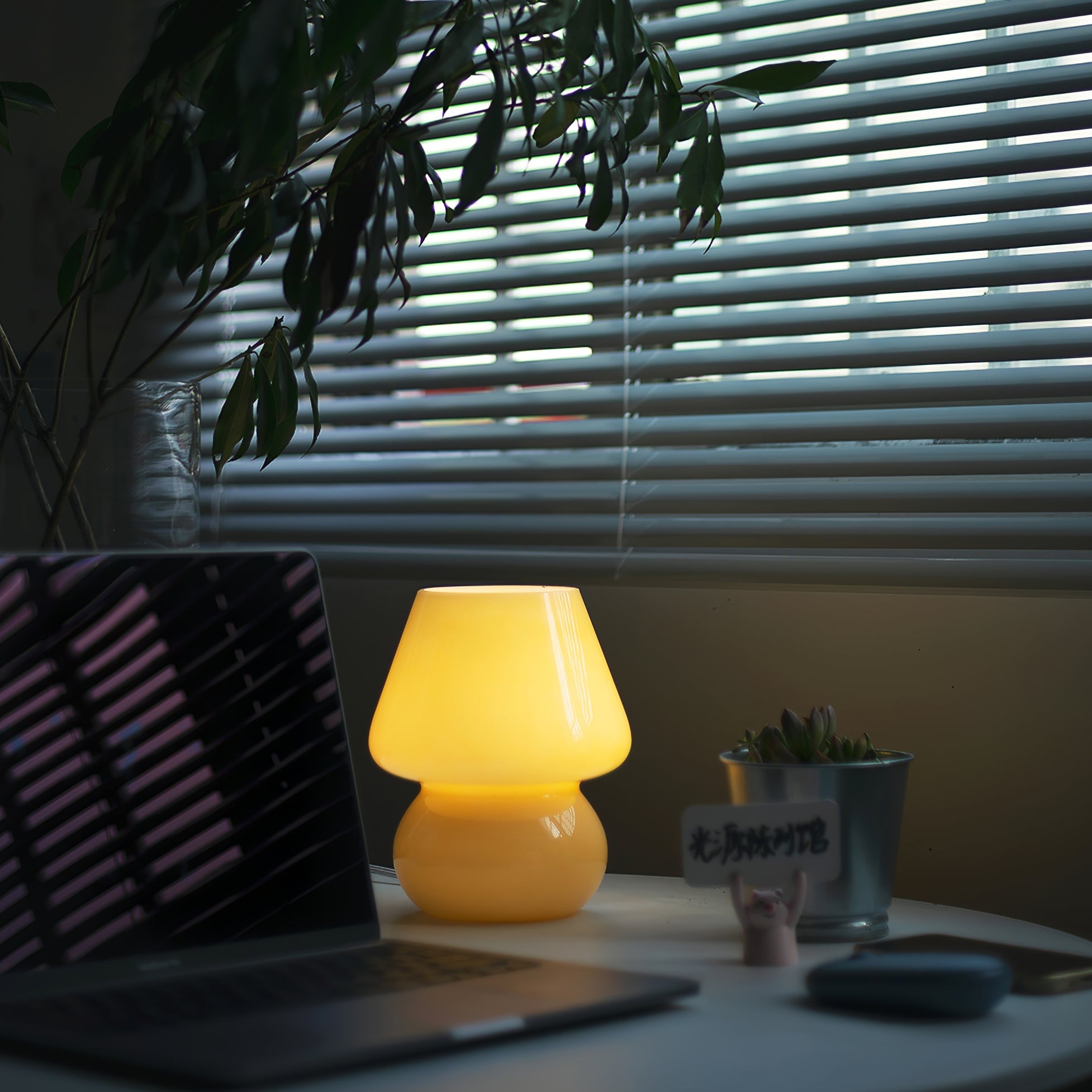 Ansel Glass Table Lamp - Lumpaz