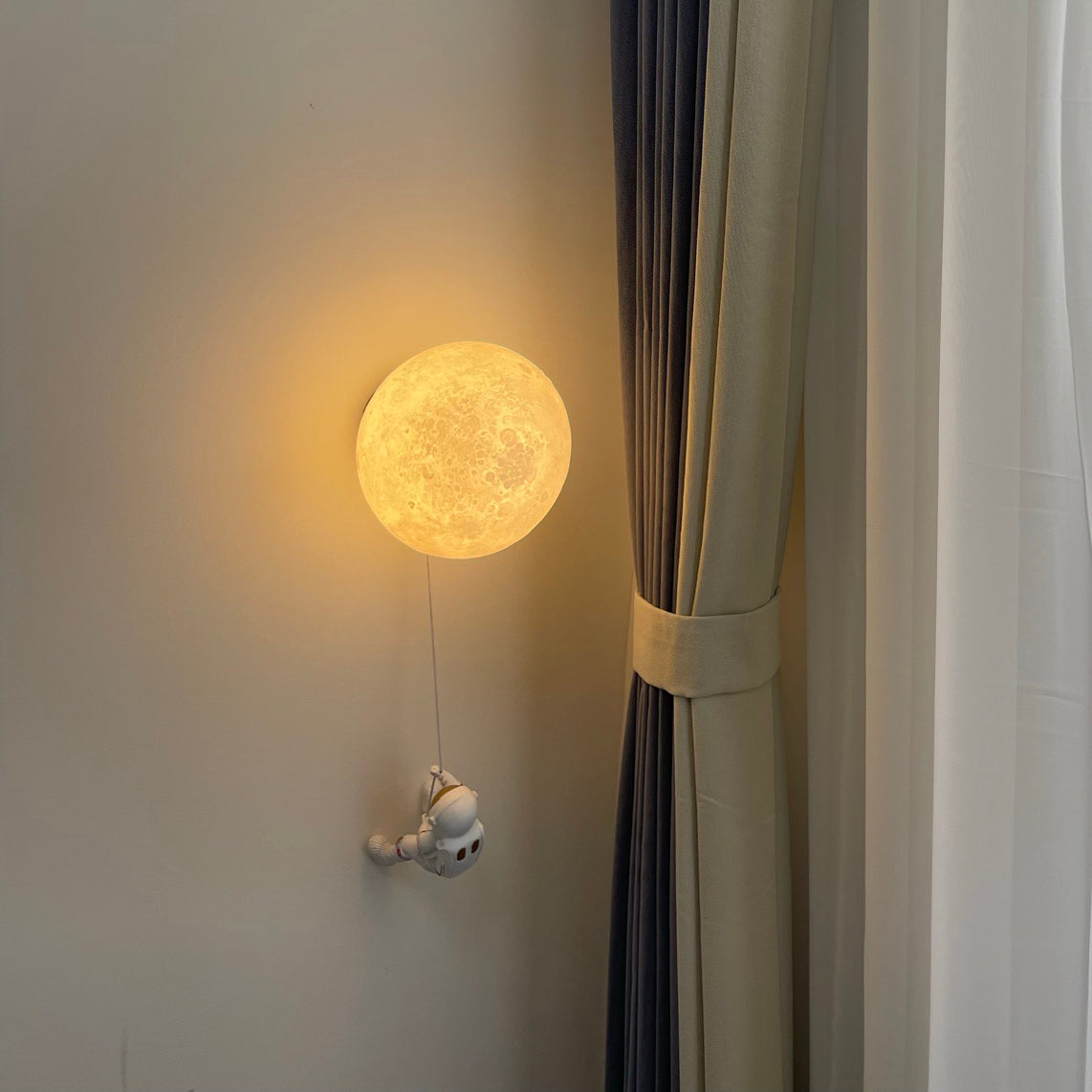 Lunar Wall Lamp - Lumpaz