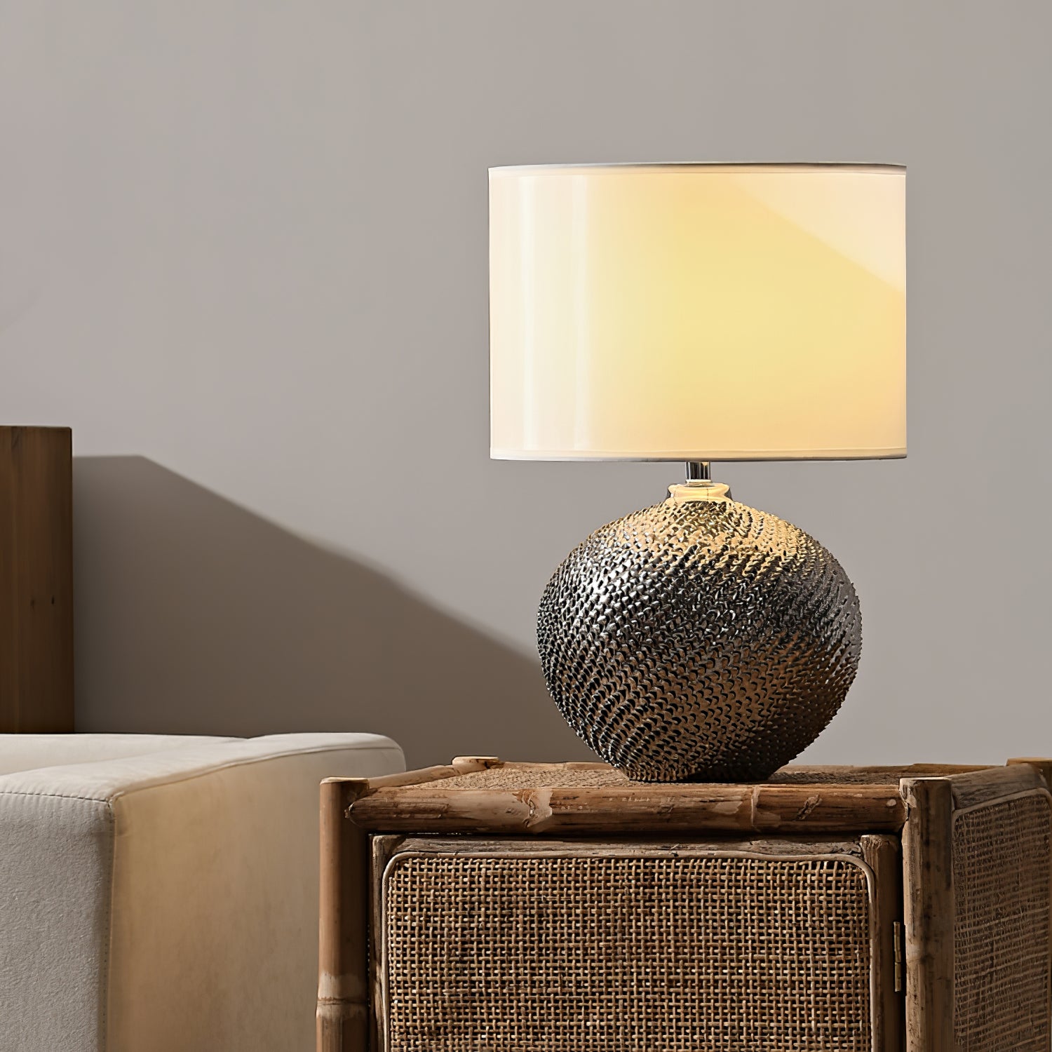 Mabel Textured Ceramic Table Lamp - Lumpaz