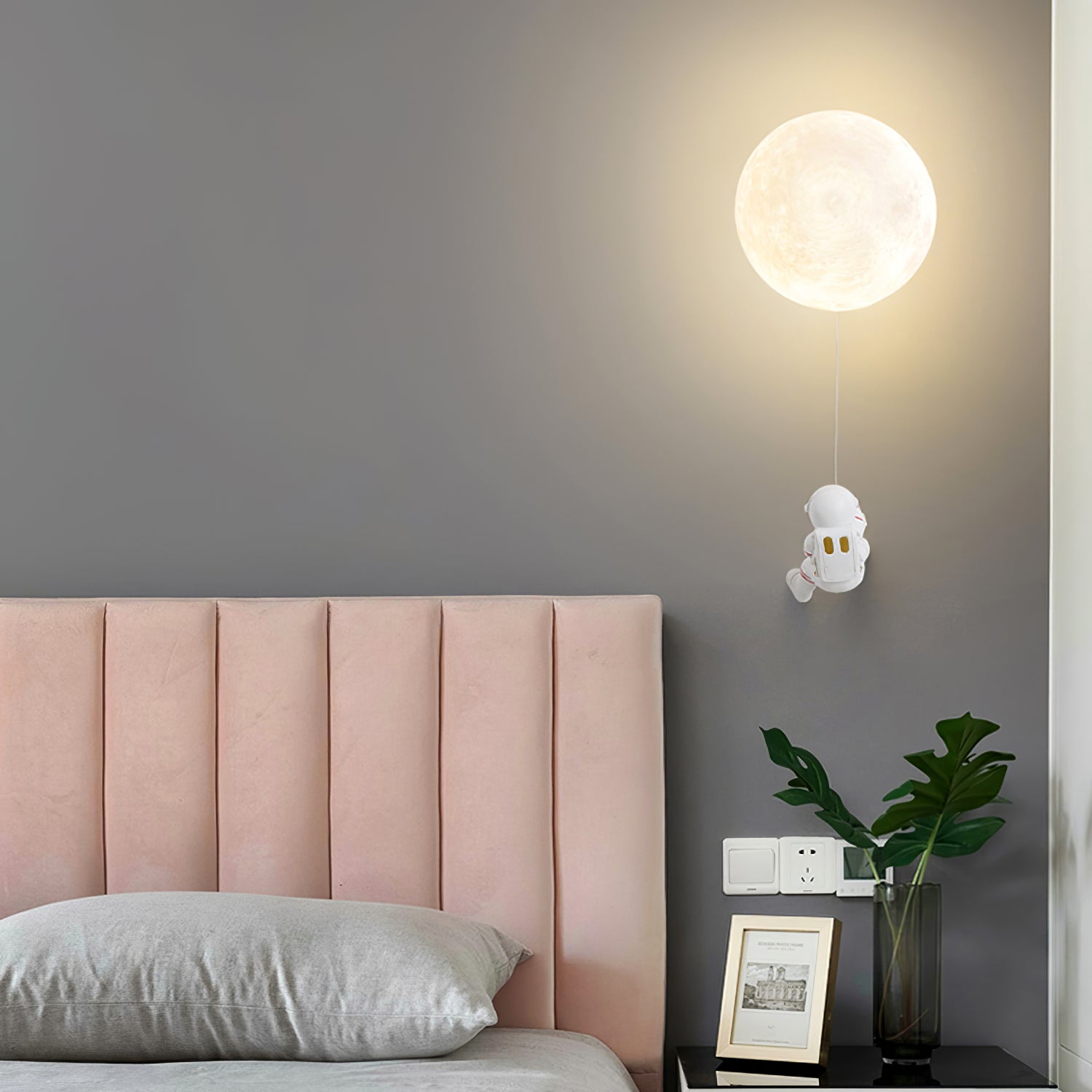 Lunar Wall Lamp - Lumpaz