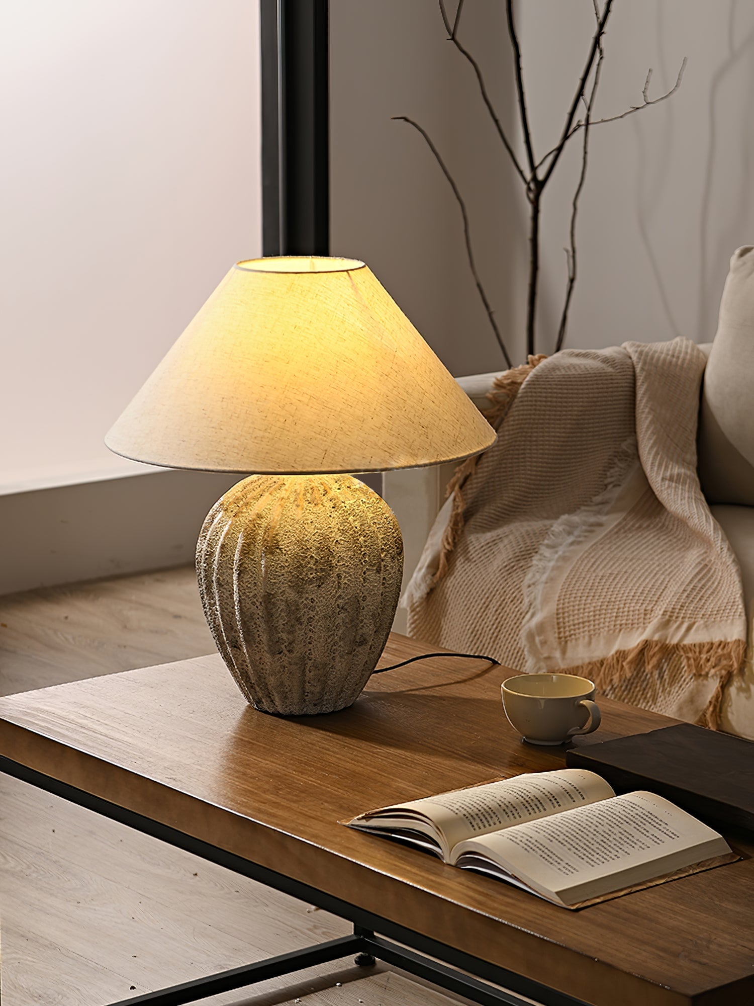 Fluted Ceramic Table Lamp - Lumpaz