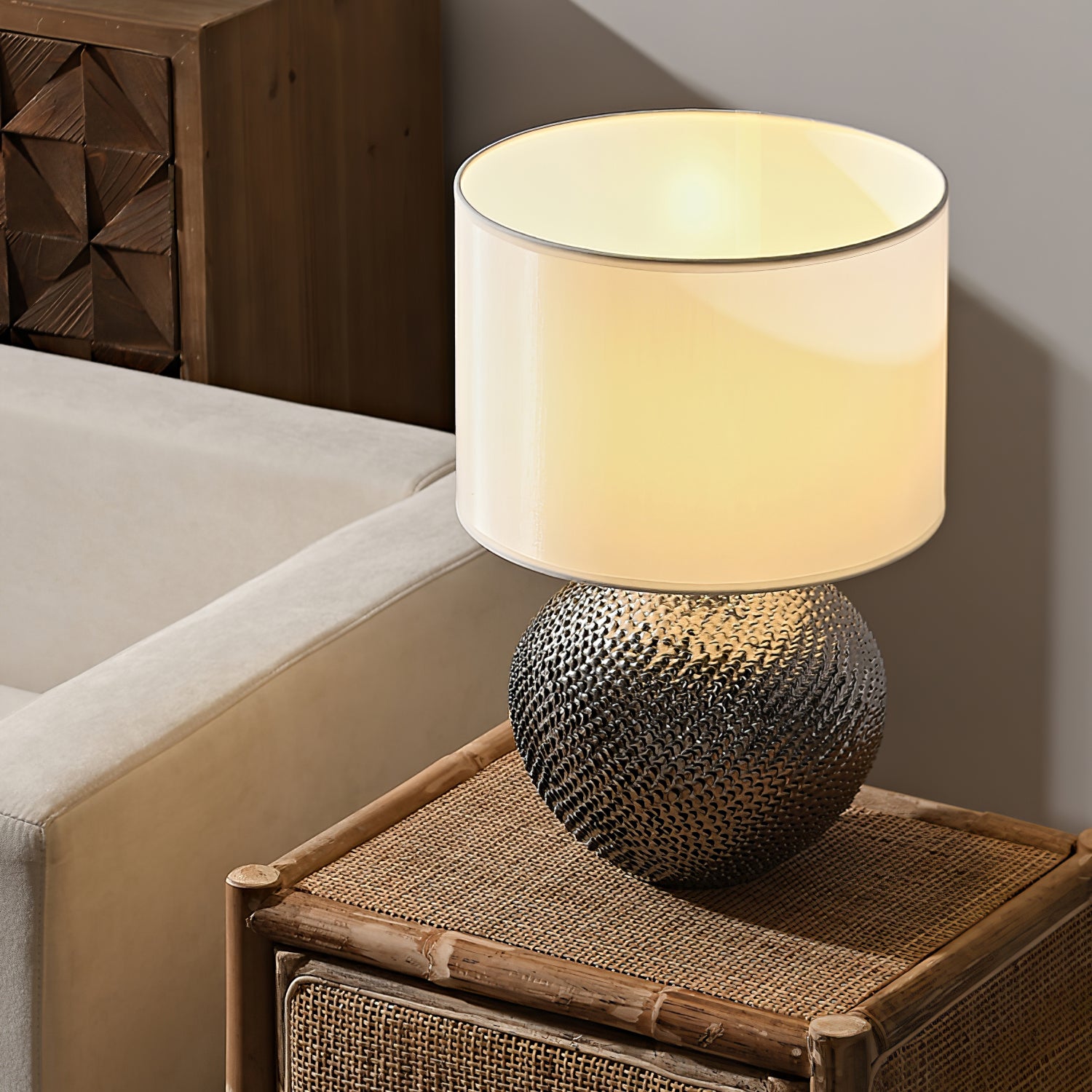Mabel Textured Ceramic Table Lamp - Lumpaz