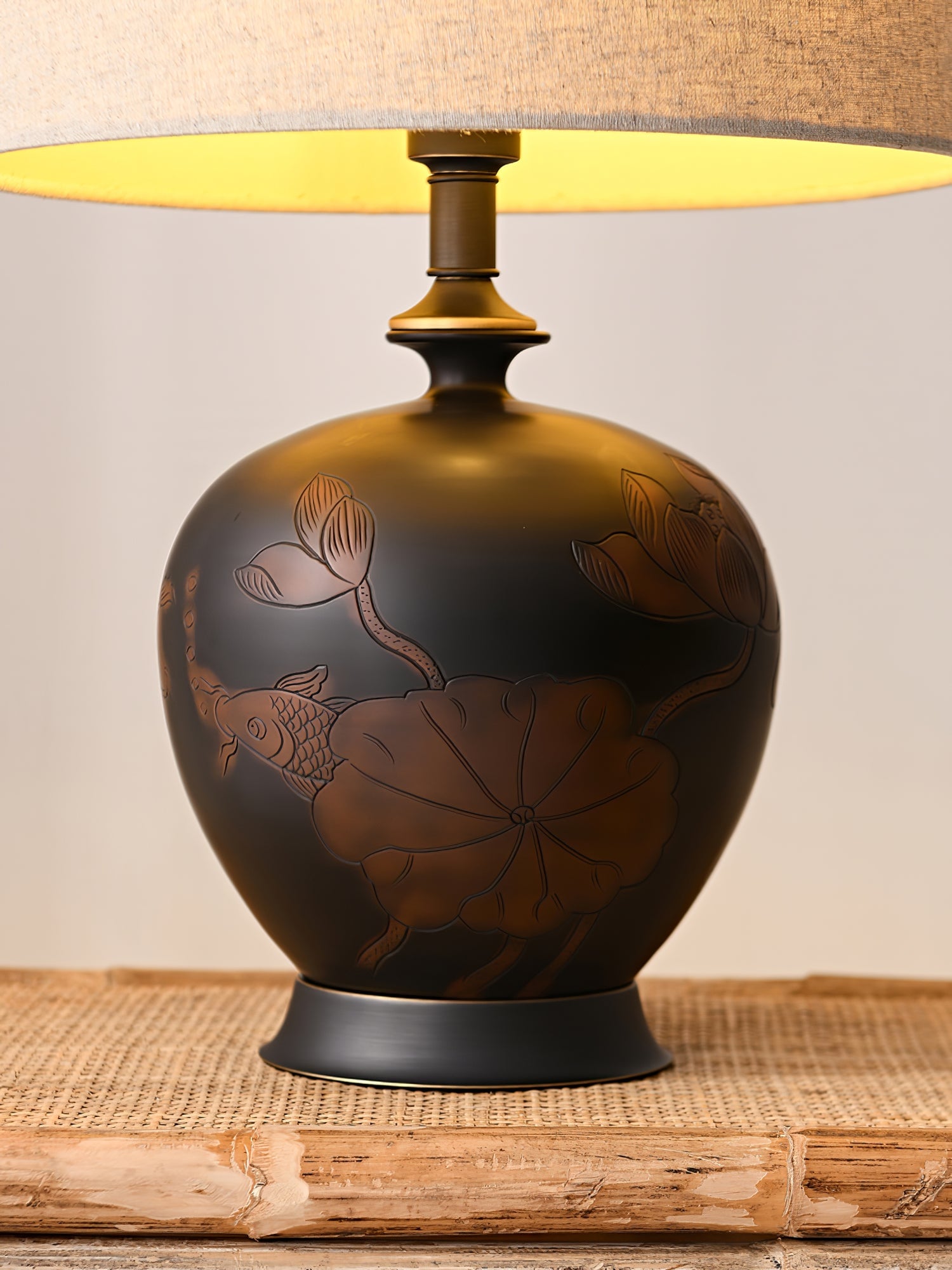 Fish Motif Ceramic Table Lamp - Lumpaz