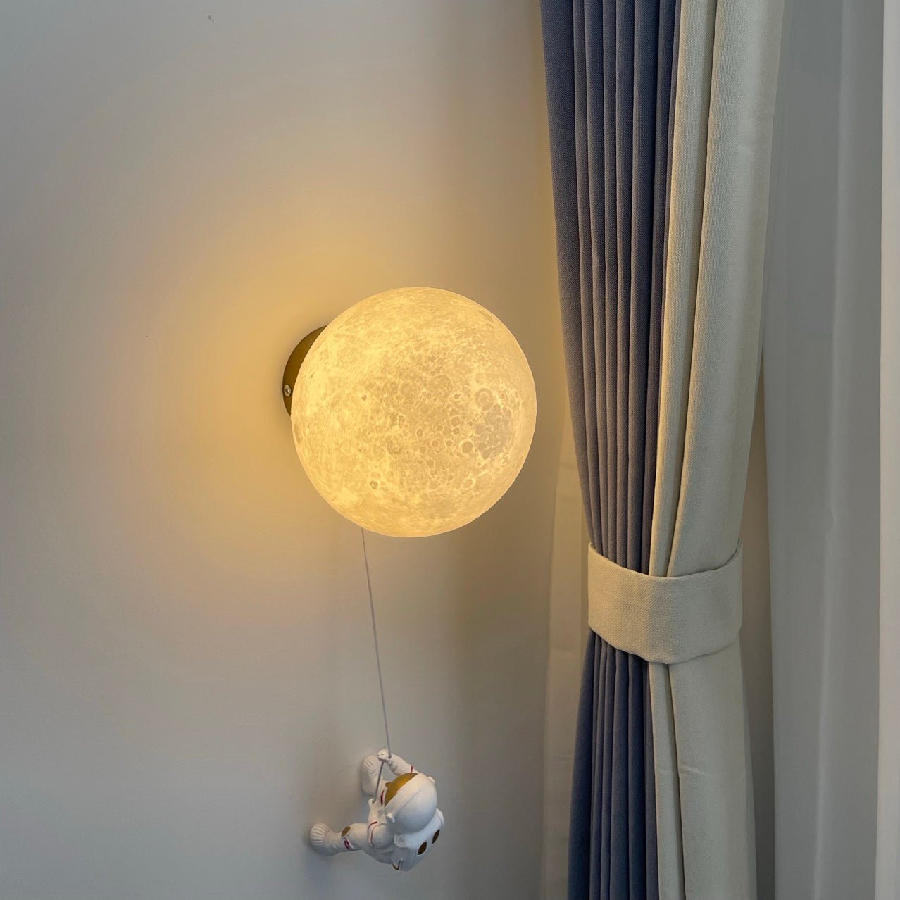 Lunar Wall Lamp - Lumpaz