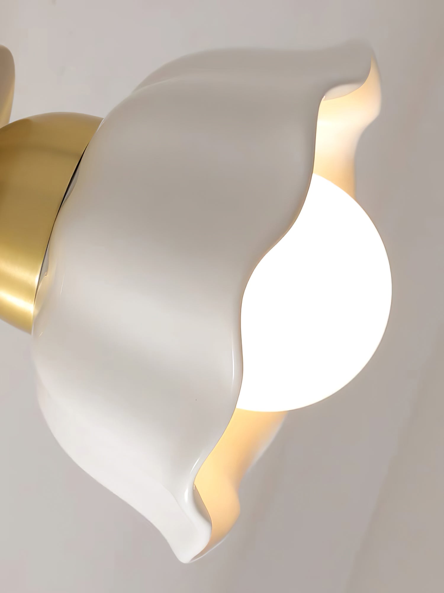 Ceramics Floral Pendant Light - Lumpaz