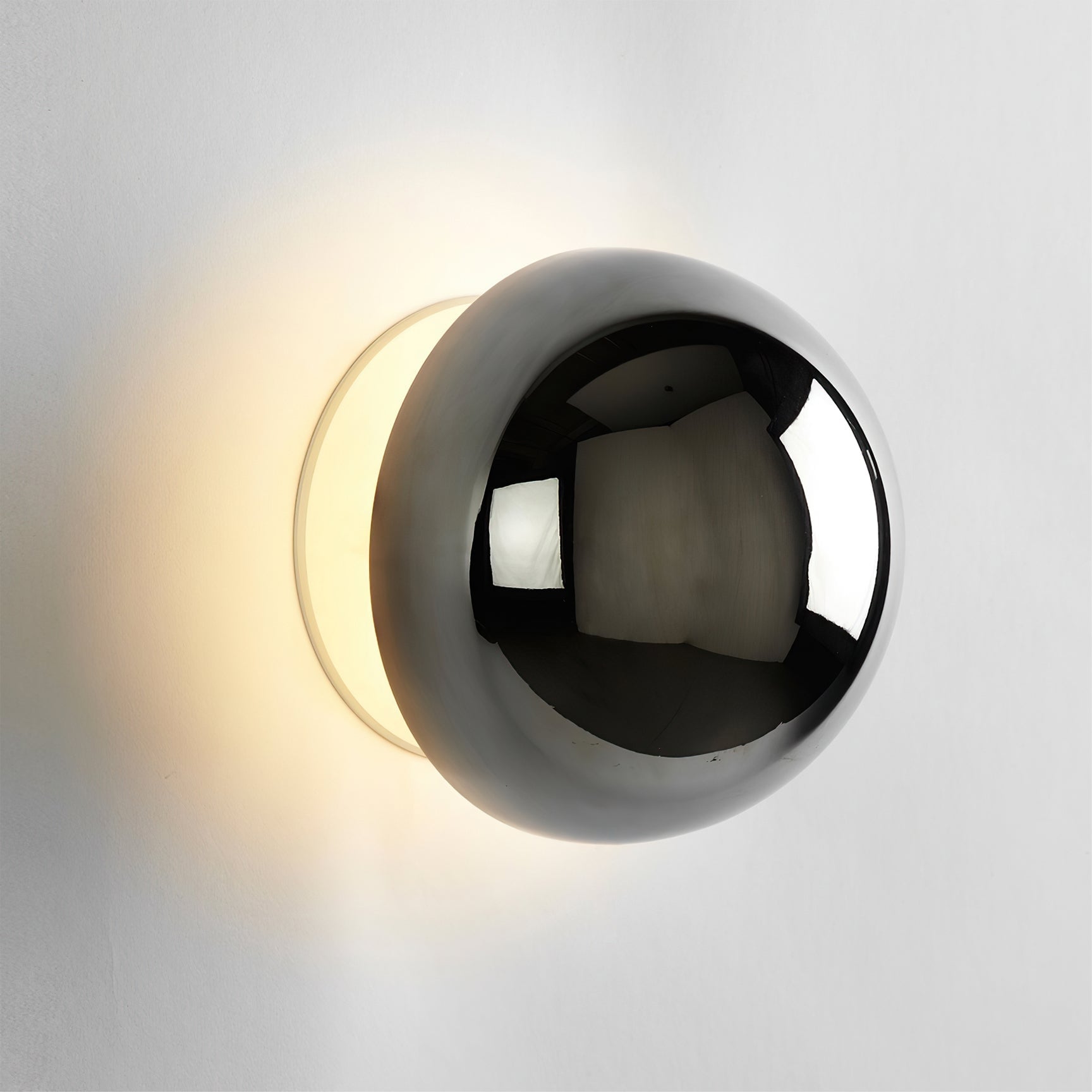 Round Metal Wall Lamp - Lumpaz