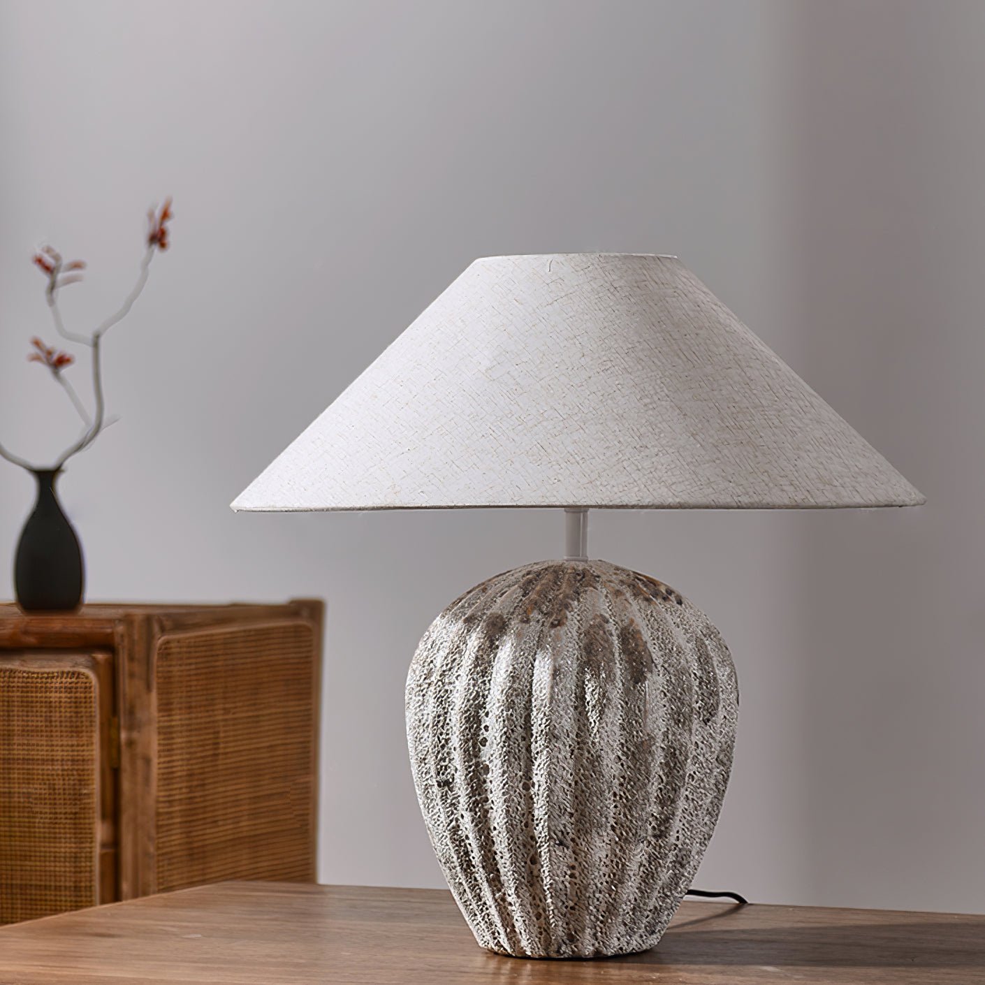 Fluted Ceramic Table Lamp - Lumpaz