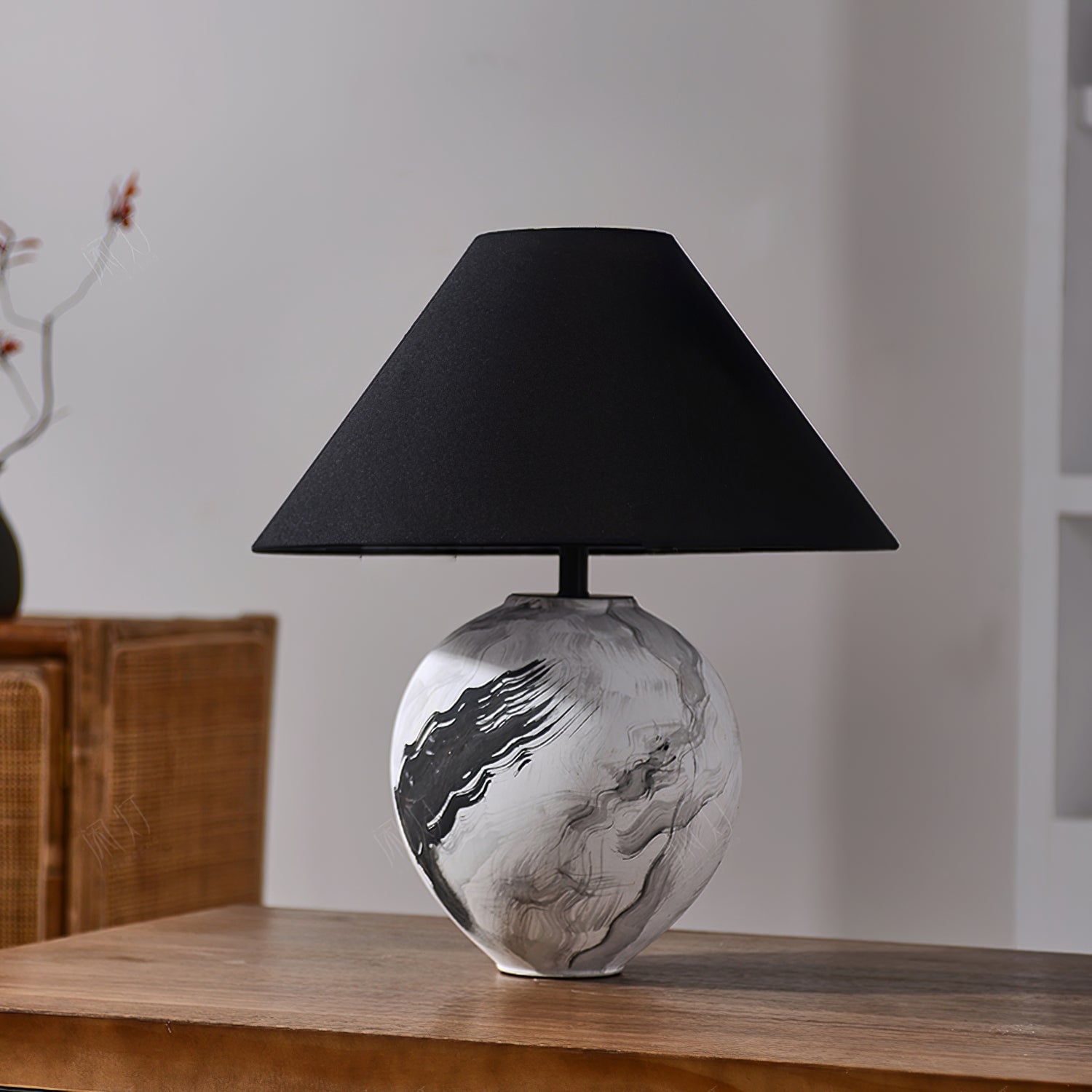 Mcnally Table Lamp - Lumpaz