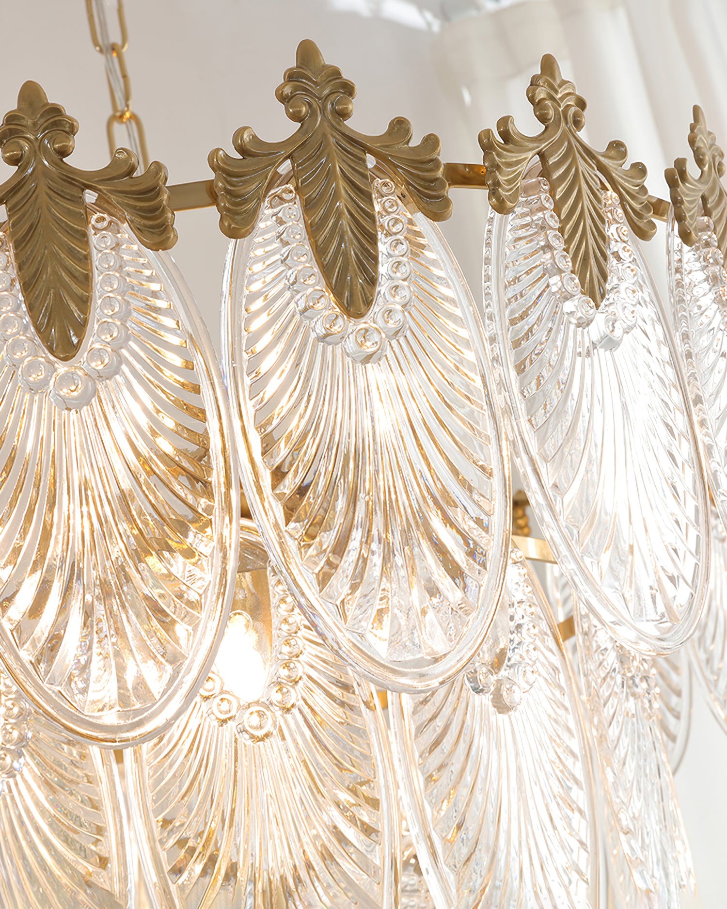 Brass Leaves Chandelier - Lumpaz