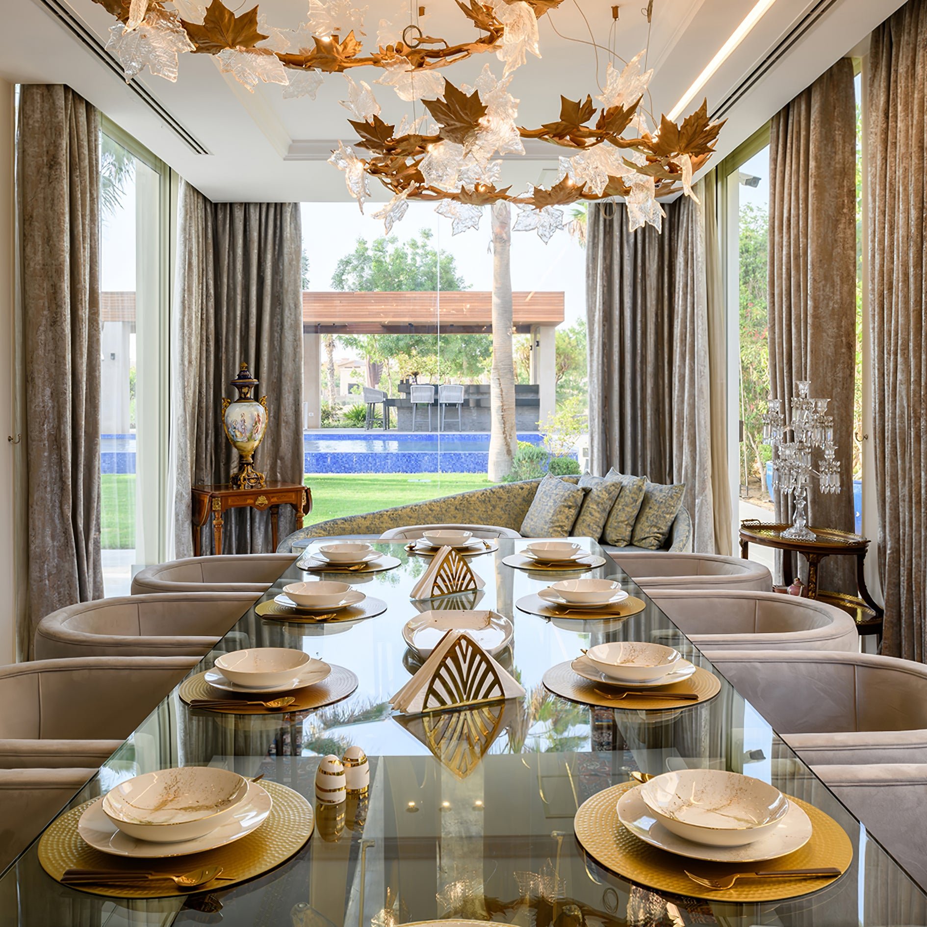 Folio Crown Chandelier - Lumpaz