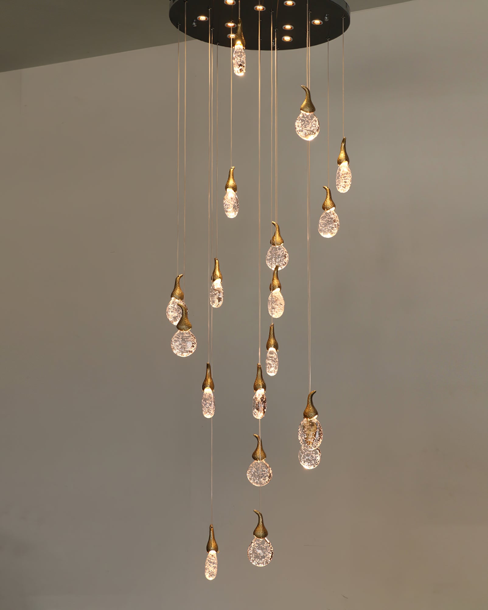 Leo Bubble Chandelier - Lumpaz