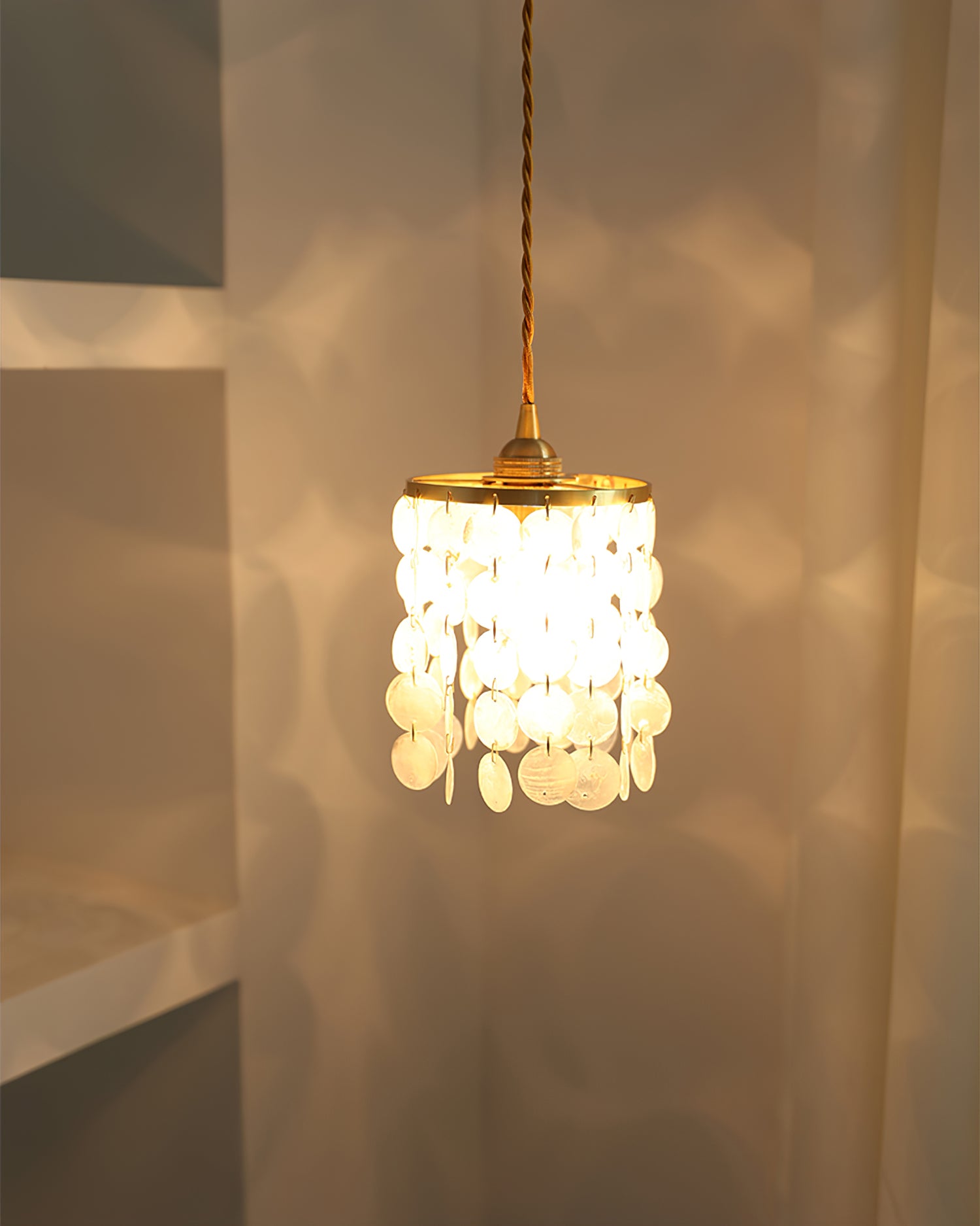 Shell Pendant Lamp - Lumpaz