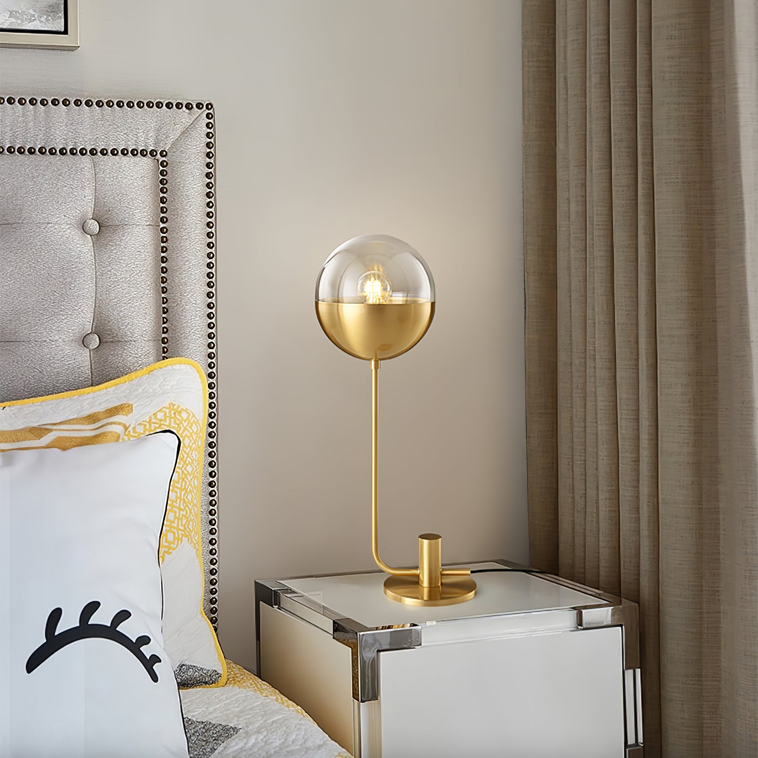 Brass Globular Table Lamp - Lumpaz
