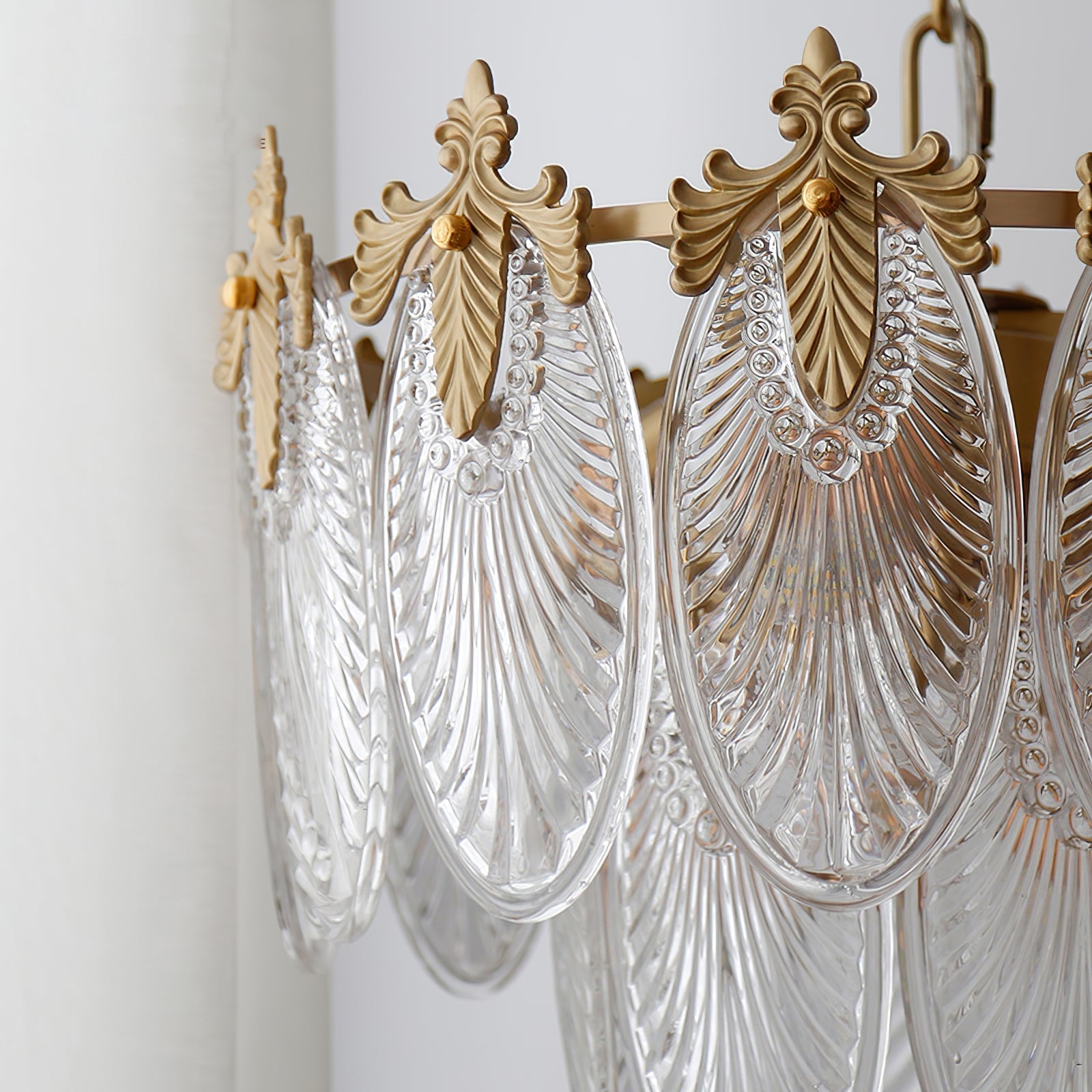 Brass Leaves Chandelier - Lumpaz