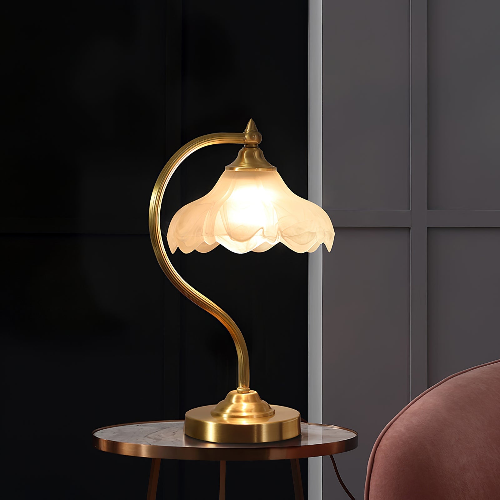 Magnolya Flower Table Lamp - Lumpaz