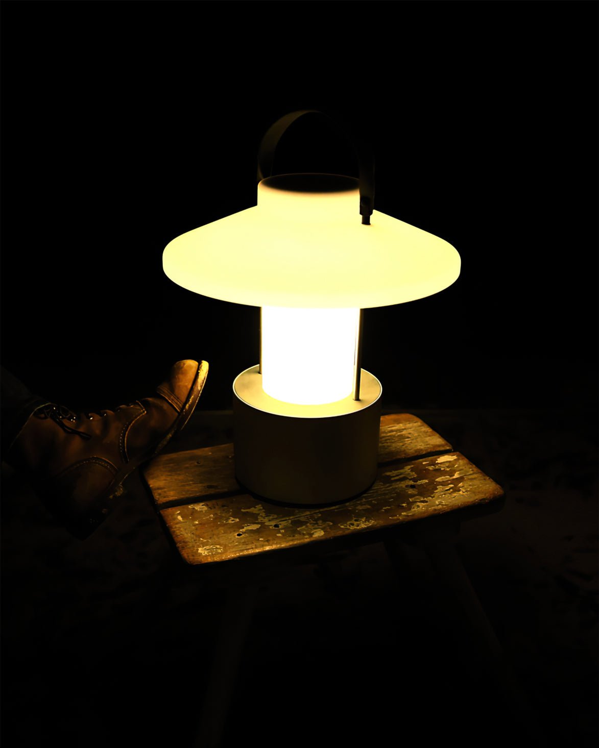 Claro Outdoor Built-in Battery Table Lamp - Lumpaz