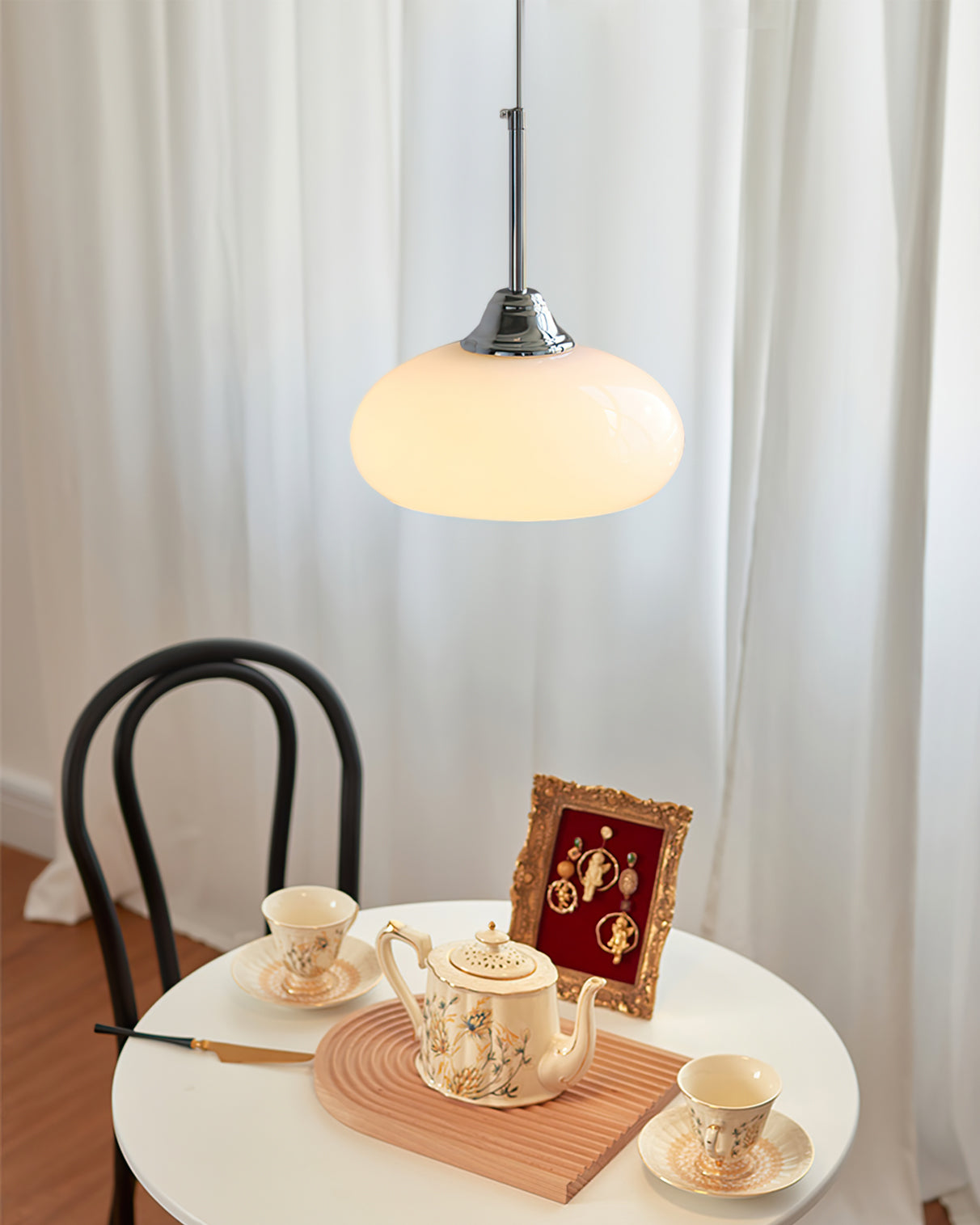 Cream Bell Pendant Lamp - Lumpaz