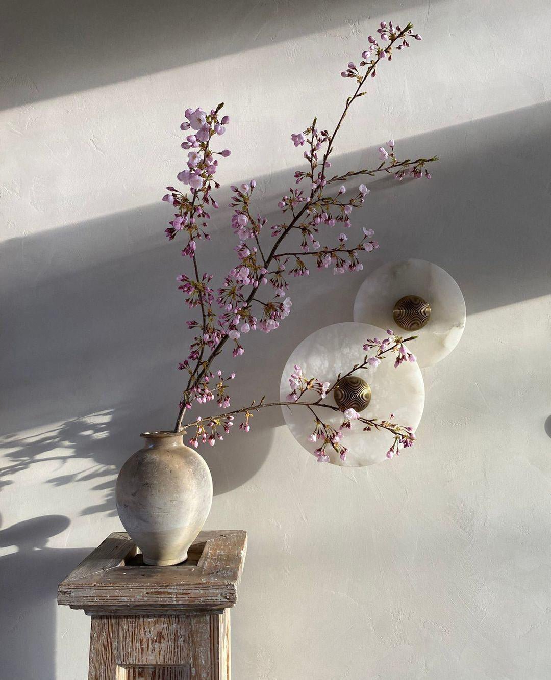 Round Alabaster Wall Lamp - Lumpaz