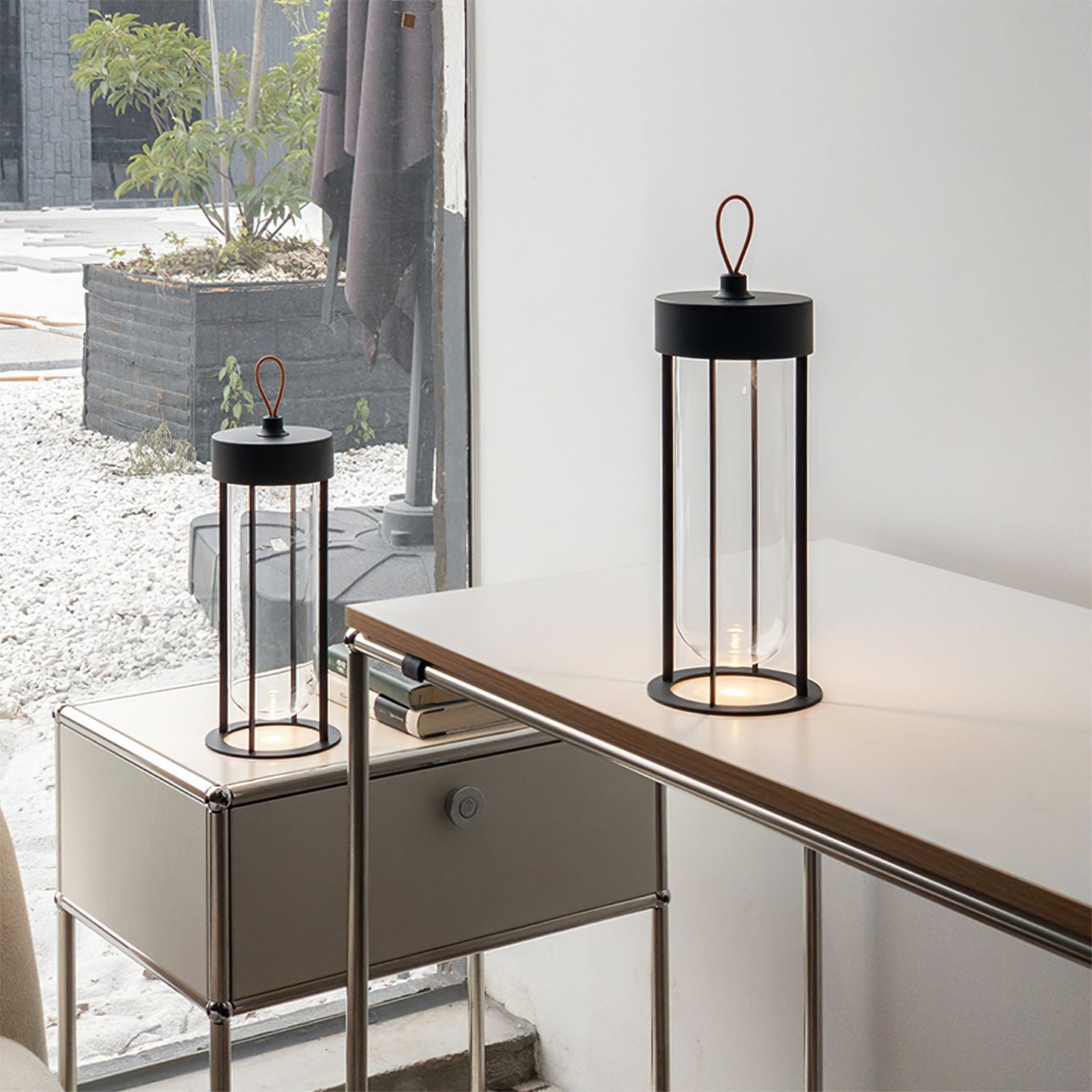 Vitro Built-in Battery Table Lamp - Lumpaz