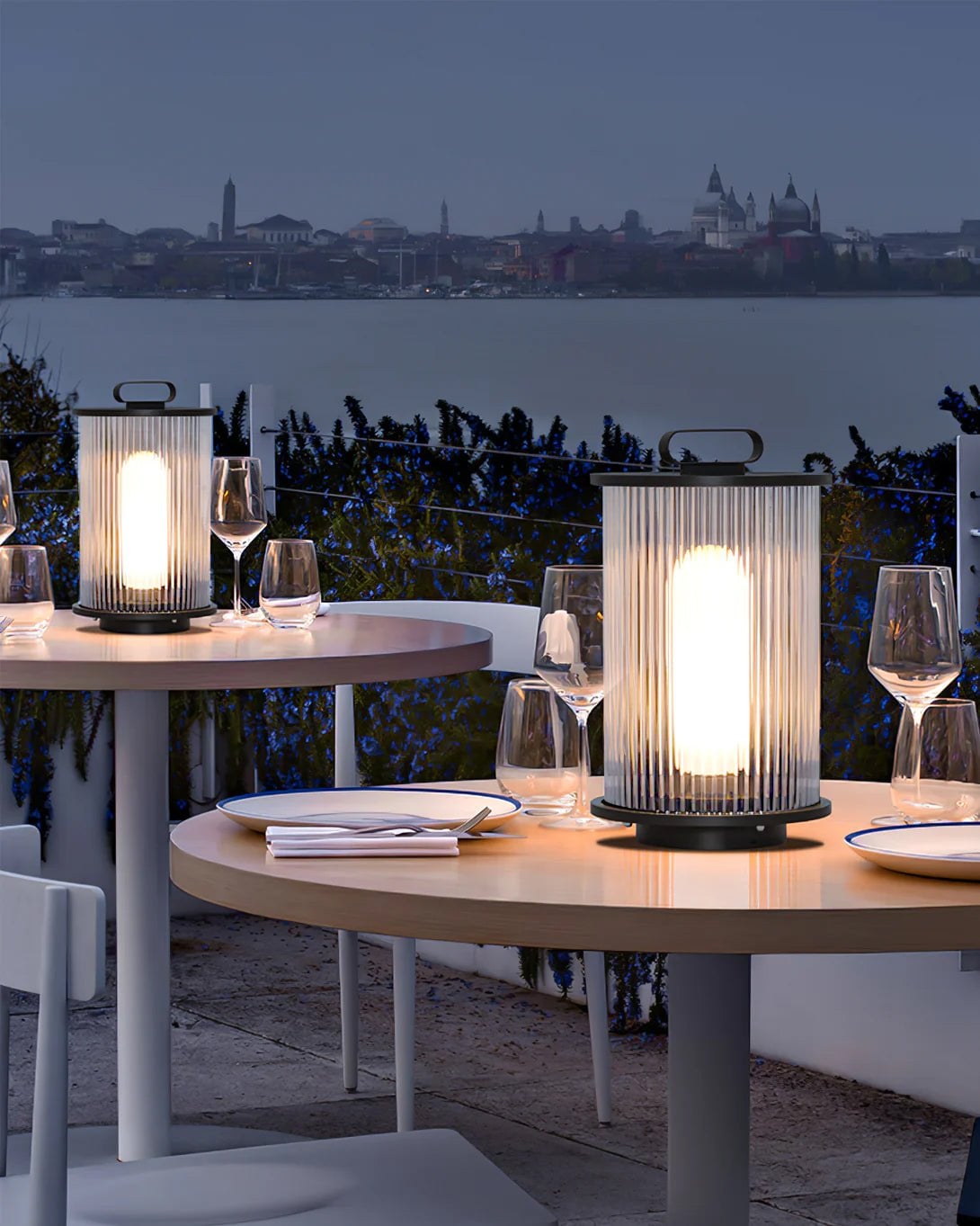 Line Glass Lantern Solar Table Lamp - Lumpaz