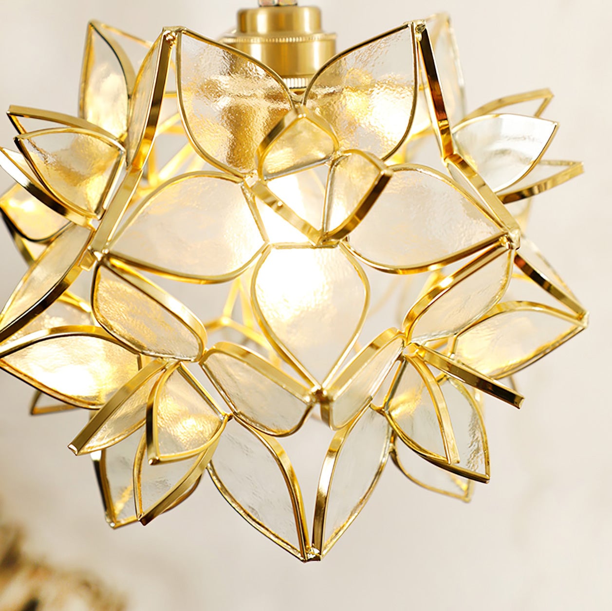 Capiz Pendant Lamp - Lumpaz