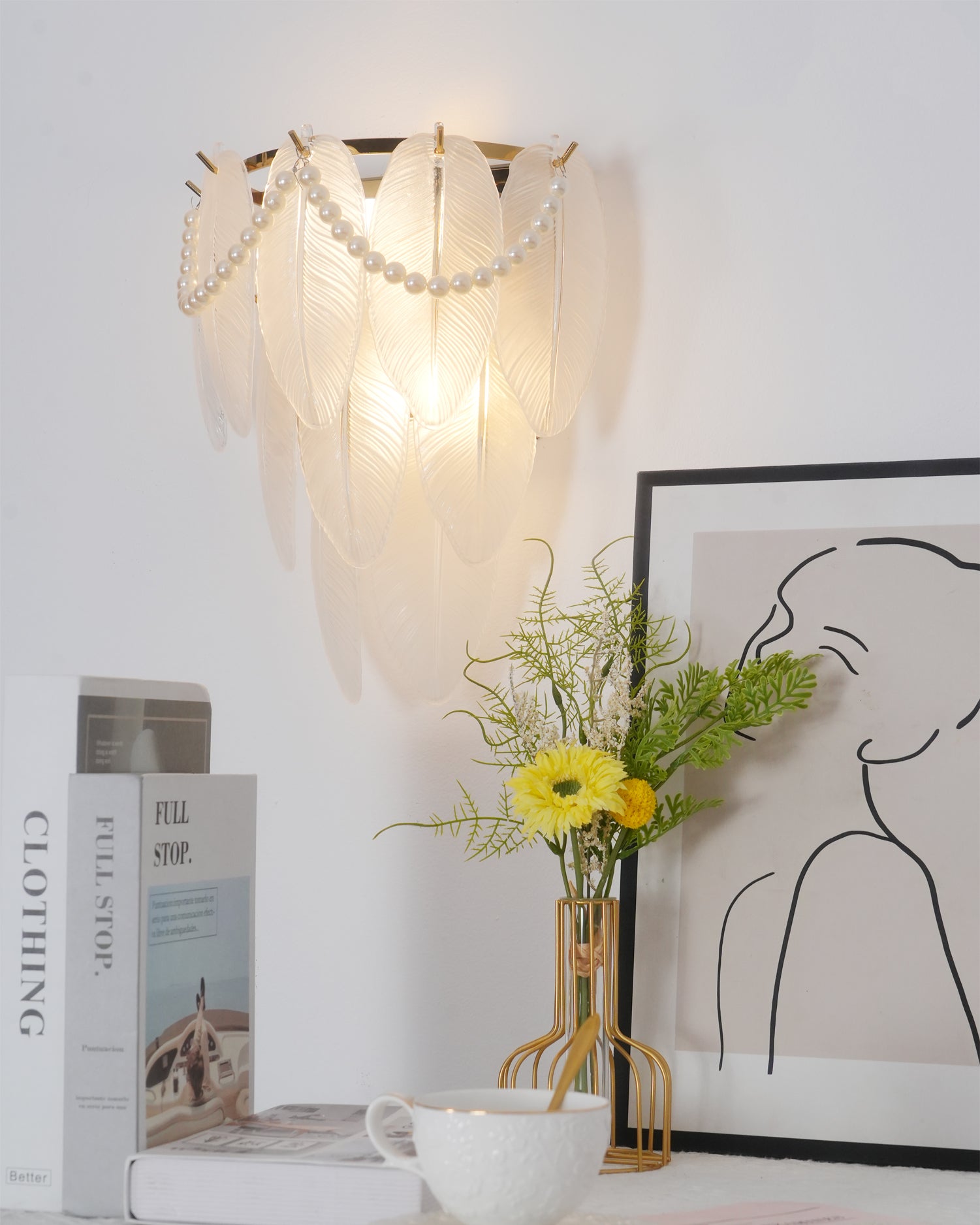 Feather Pearl Wall Lamp - Lumpaz