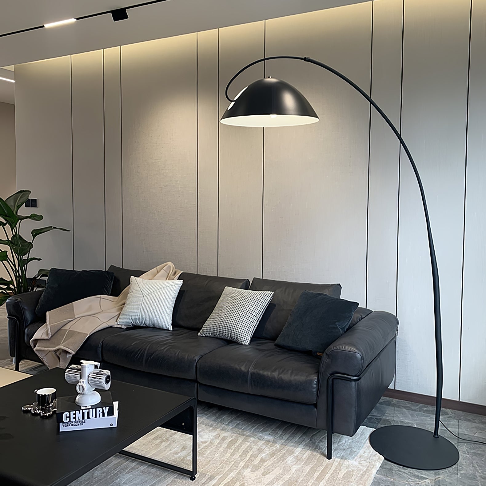 Pluma Floor Lamp - Lumpaz