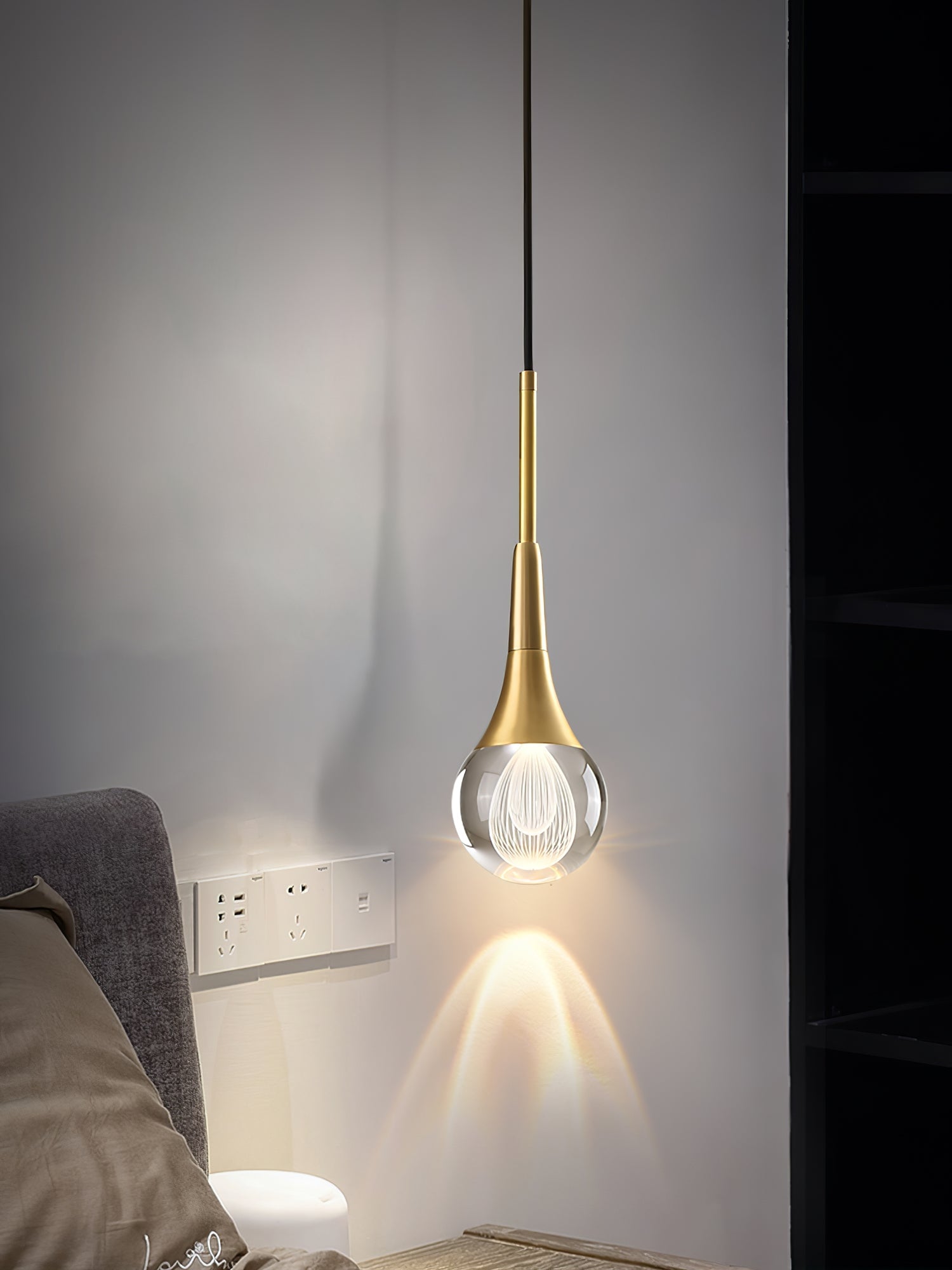 Teardrop Crystal Pendant Light - Lumpaz